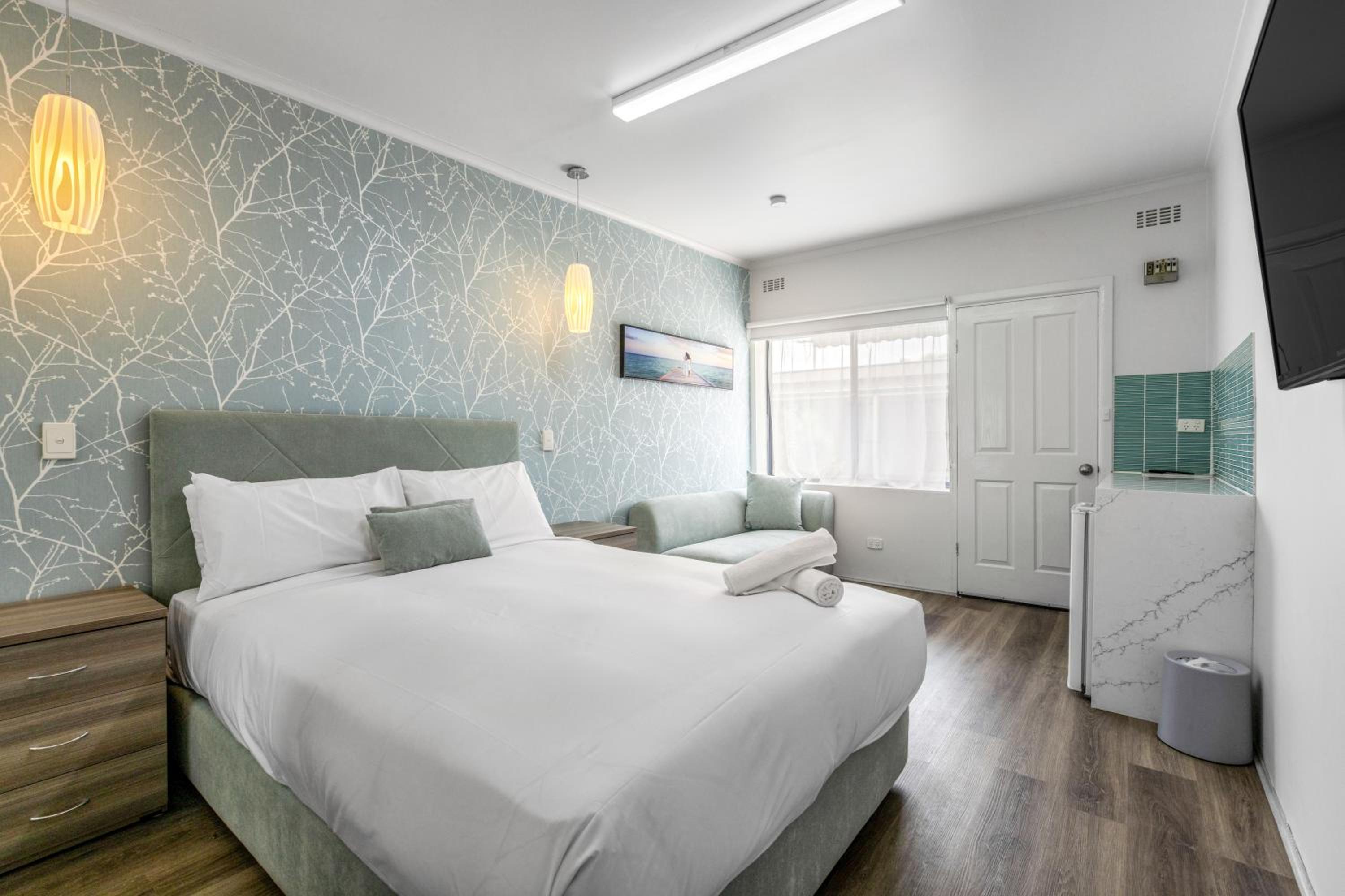 Rosebud Motel