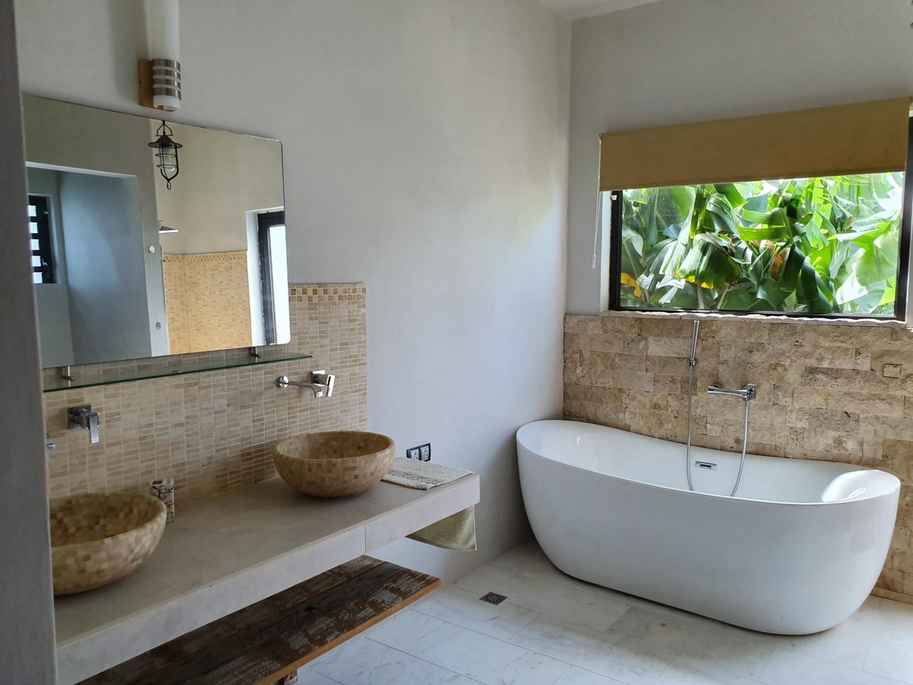 Stunning and Luxurious Villa at Royal Park Balaclava