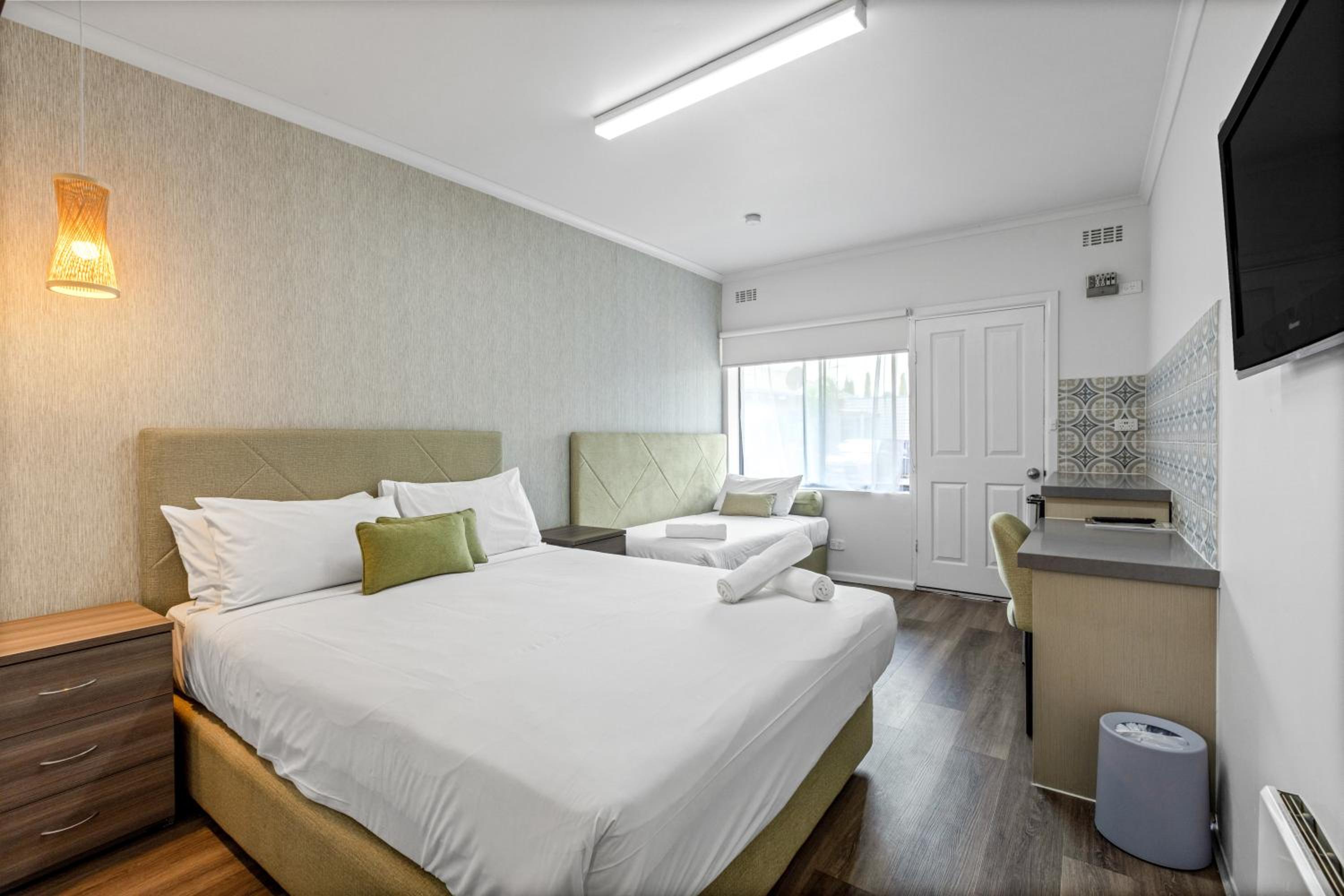 Rosebud Motel