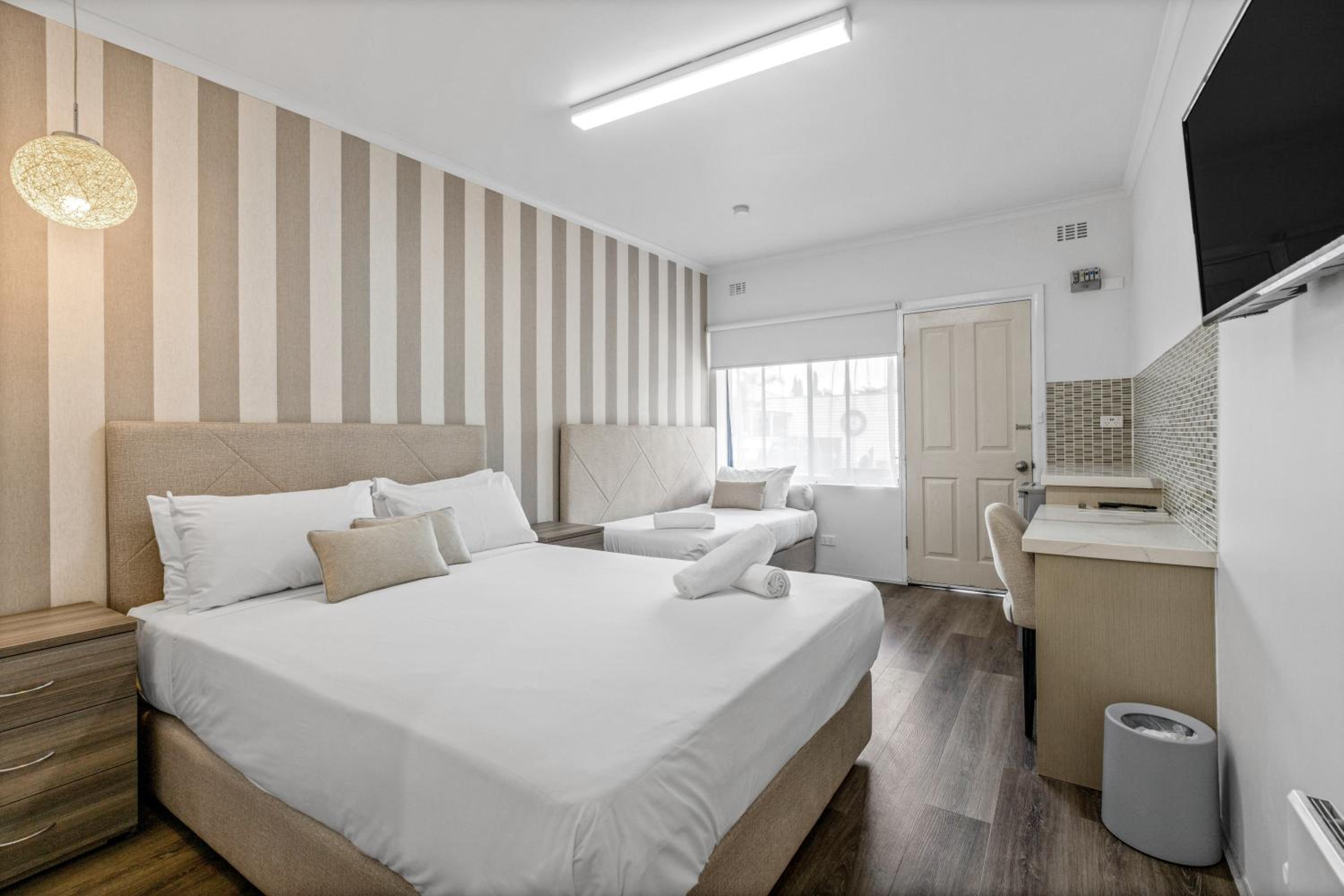 Rosebud Motel