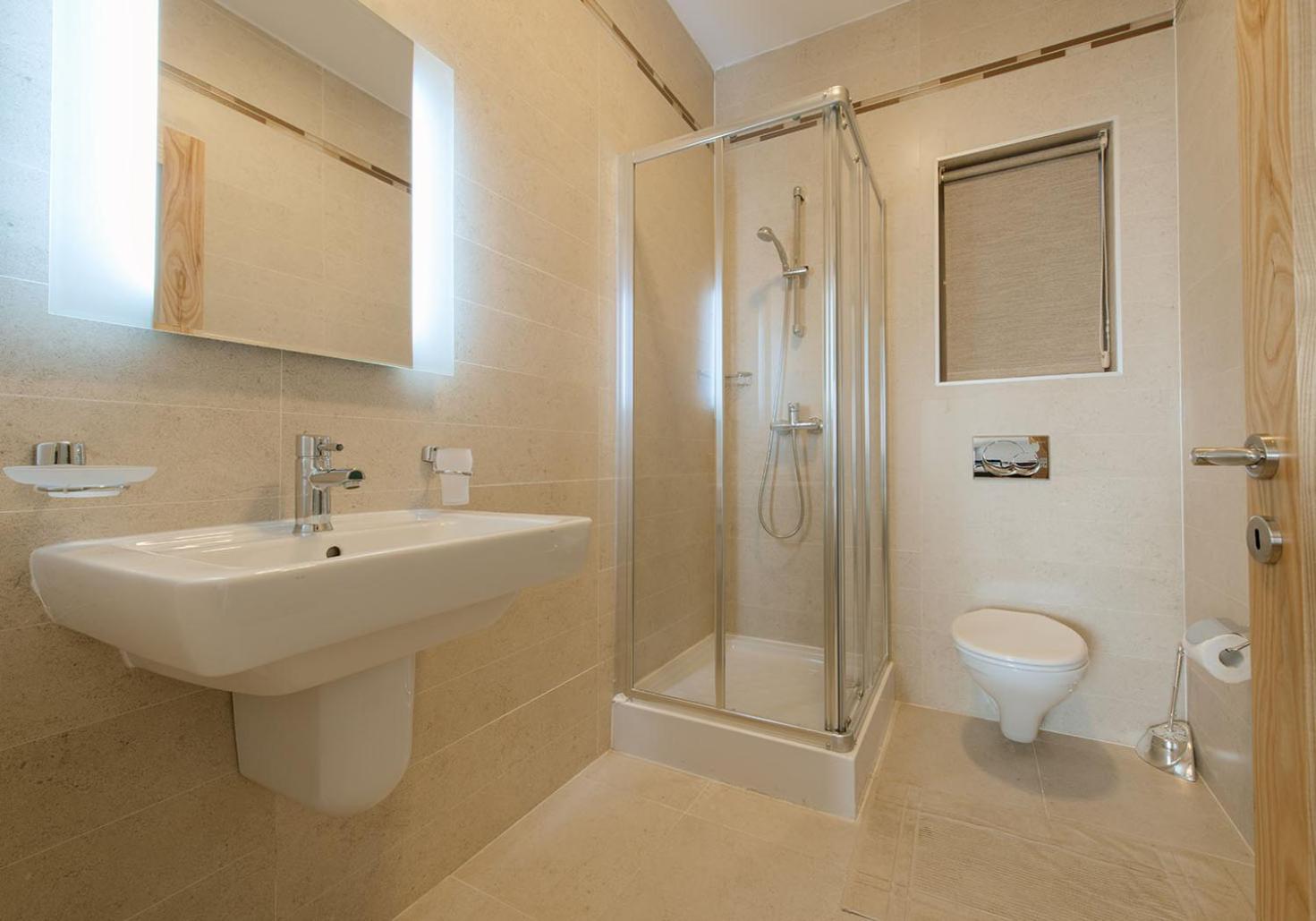 SEAFRONT LUXURY APARTMENT incl POOL