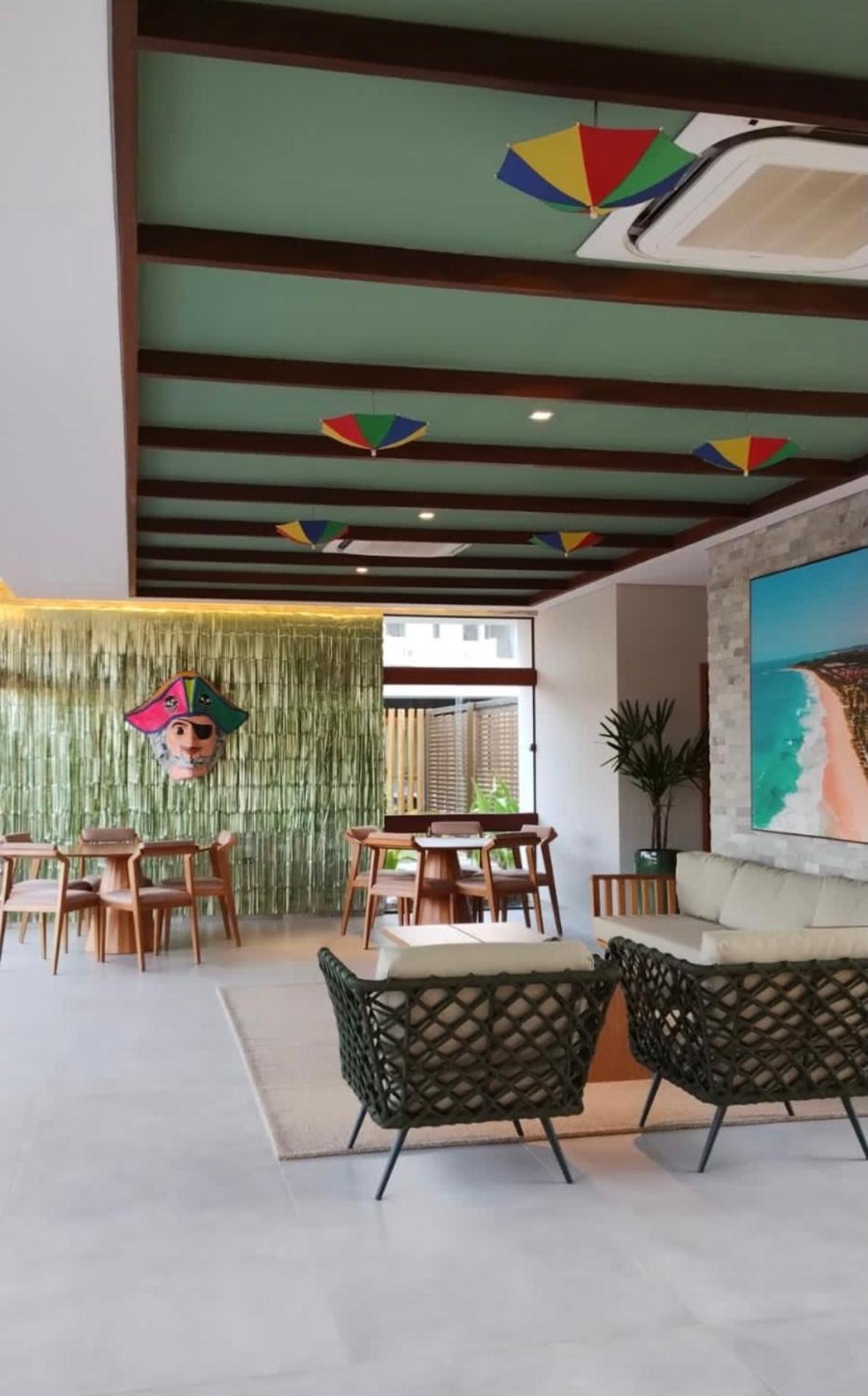 Flat ESTUDIO de LUXO - Praia de Muro Alto - Piscinas - Ideal para CASAIS, famílias com crianças - ap COMPLETO - AR COND, WI FI, NETFLIX, ESTACIONAMENTO - 4