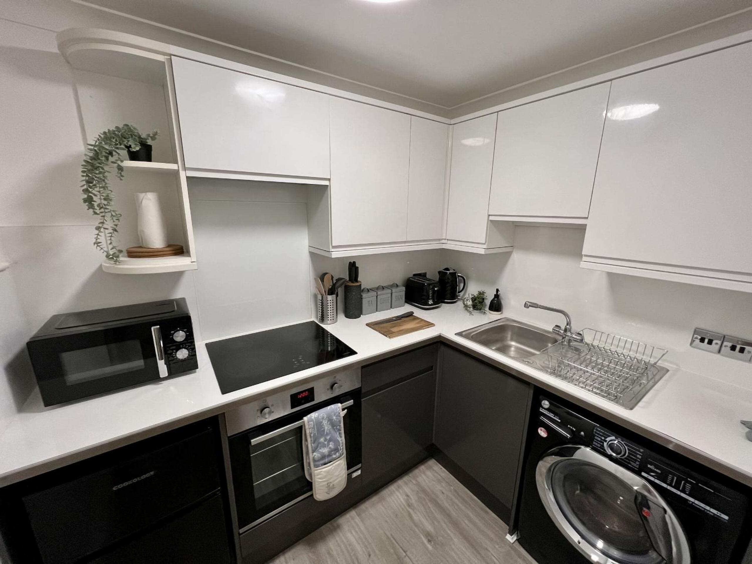Charming 1BR Next to The Lanes by Sullivan Stays view 4