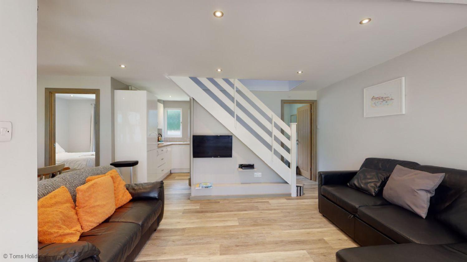 05 Trevithick Court, Tolroy Manor view 3