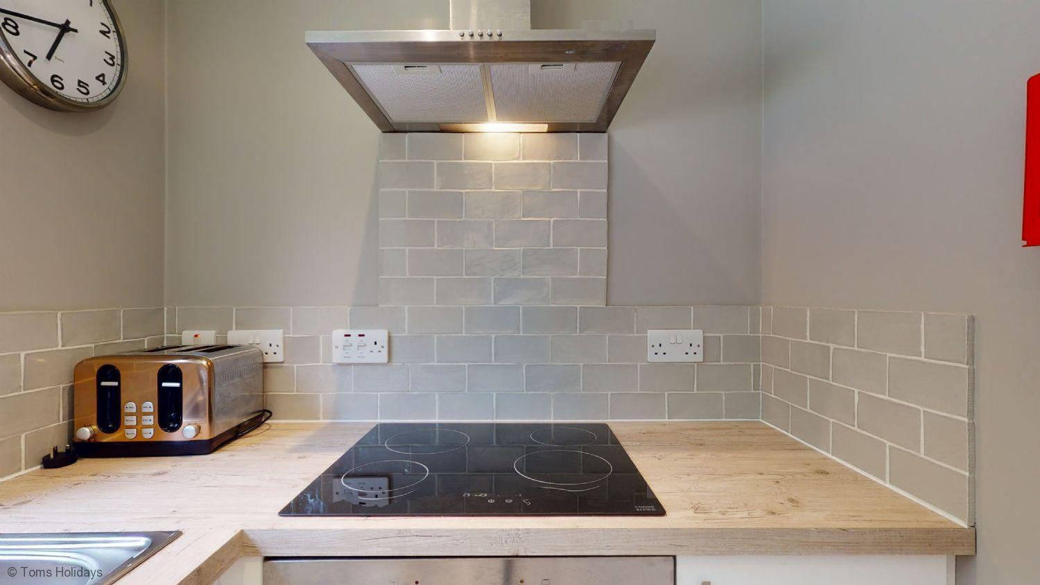 05 Trevithick Court, Tolroy Manor view 4