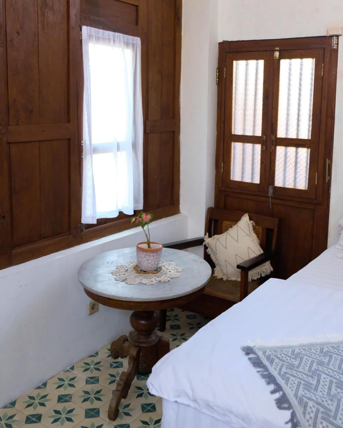 Jogja ethnic house view 4