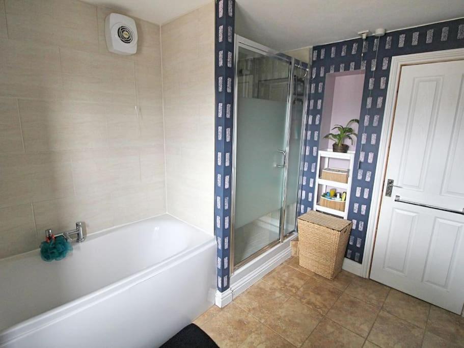 West End House • Sleeps 8 view 4