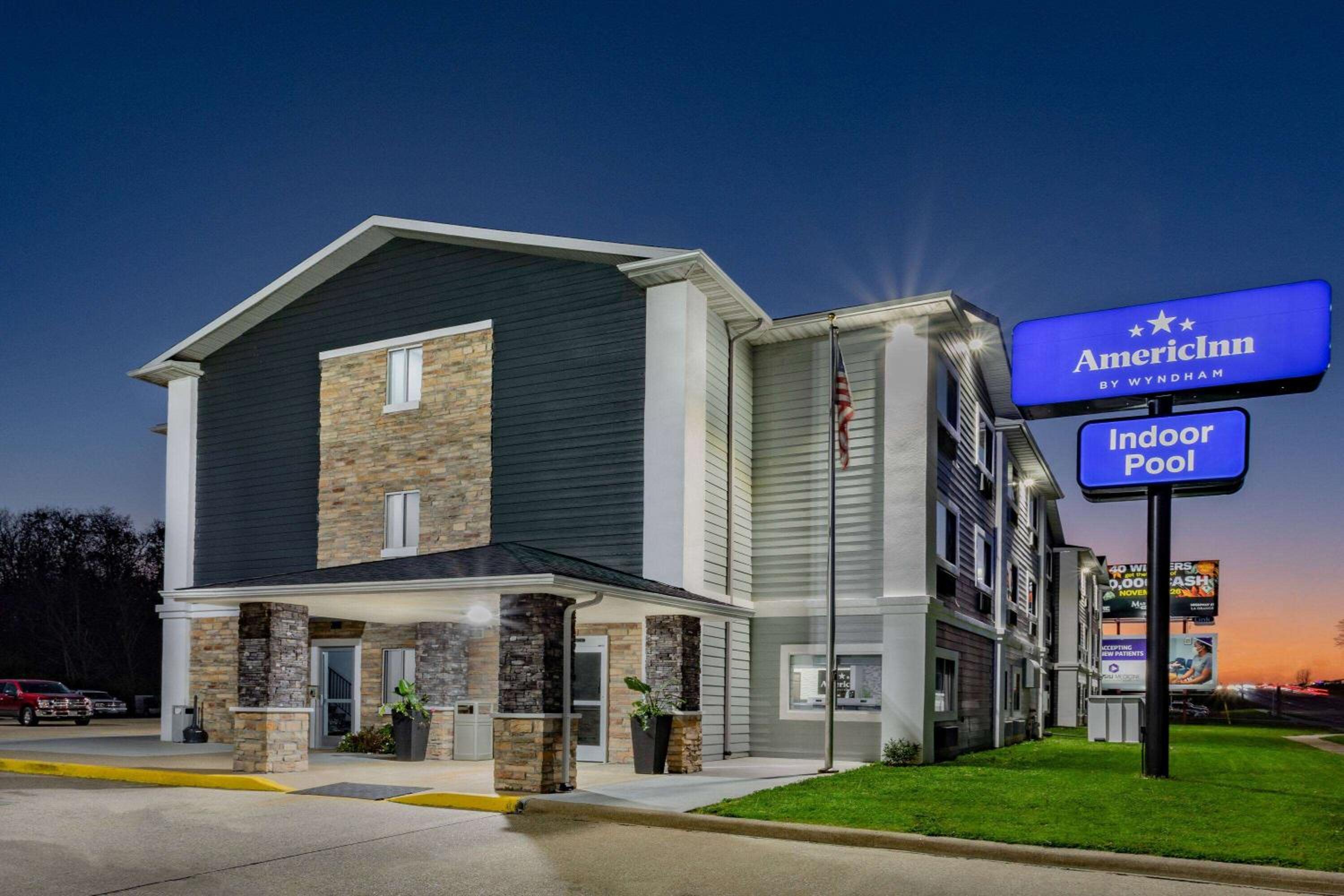 AmericInn by Wyndham Quincy view 3