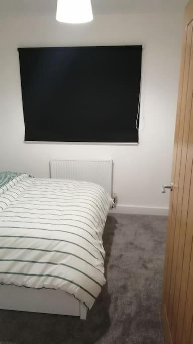 Lovely 1-Bedroom Flat in Hinckley, LE10 view 3