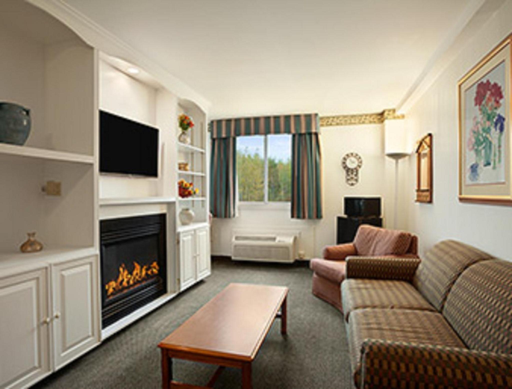 Rutland Vacations - Days Inn by Wyndham Rutland/Killington Area - Property Image 1