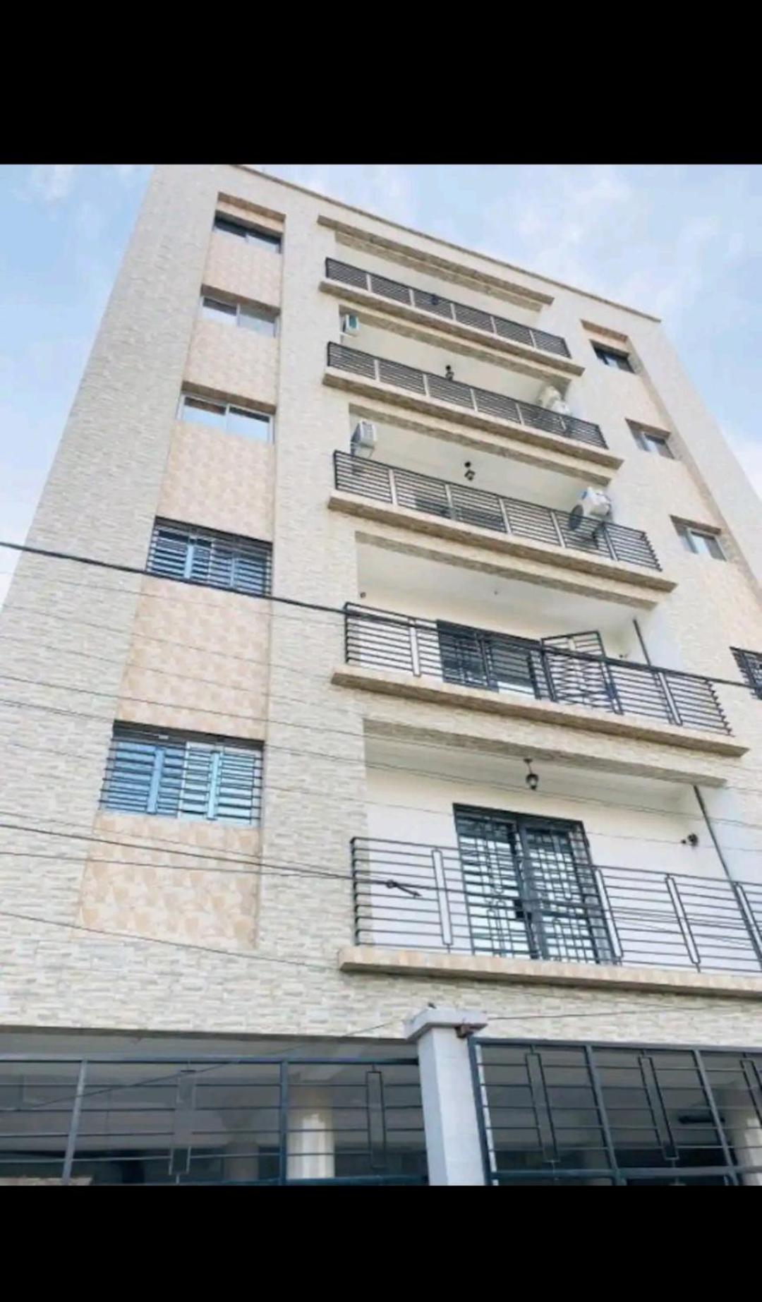 Kolyséhome -Studio, bonamoussadi carrefour eto’o