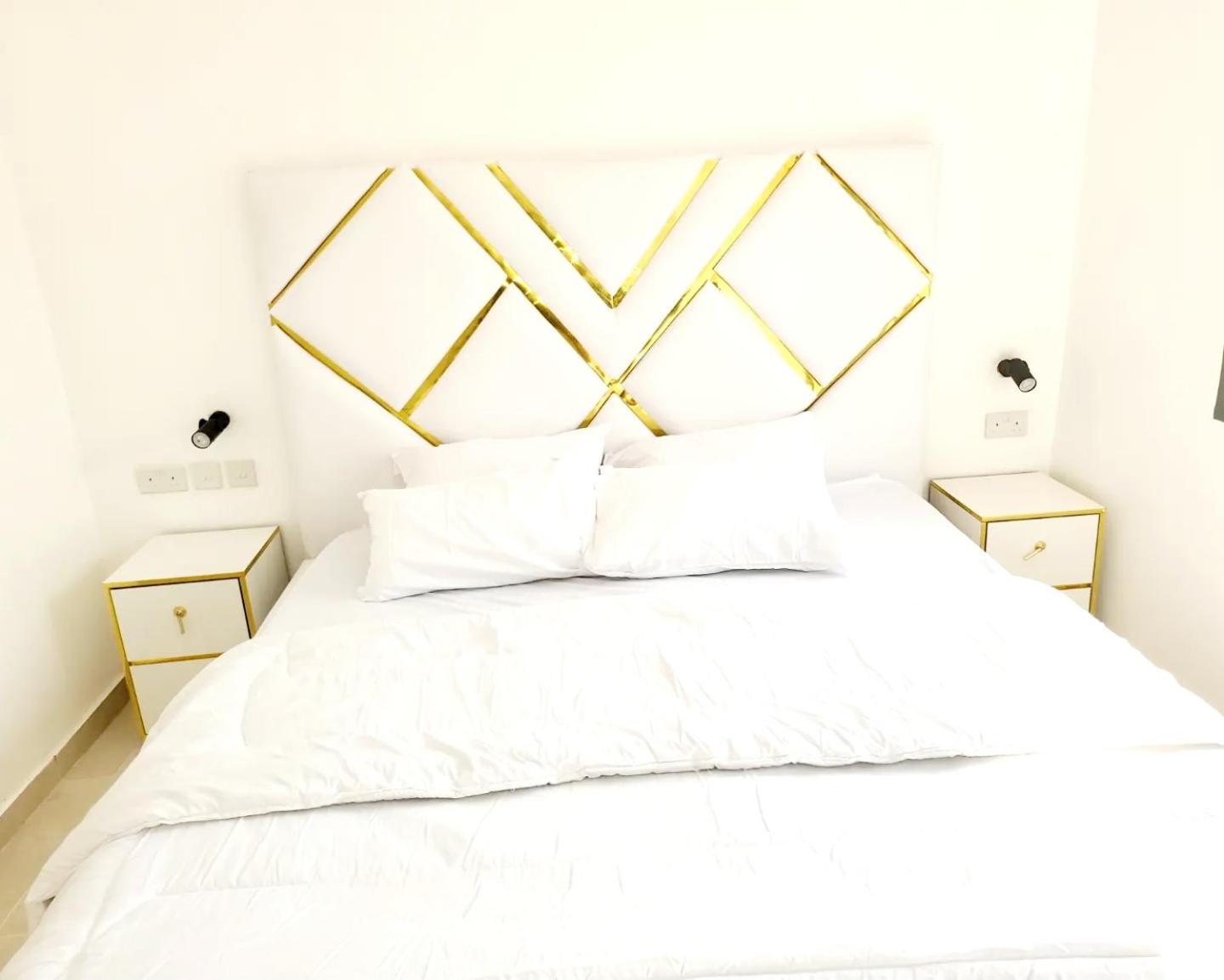 3 bed Maissoinet Smart home in Lekki Phase 1 view 2