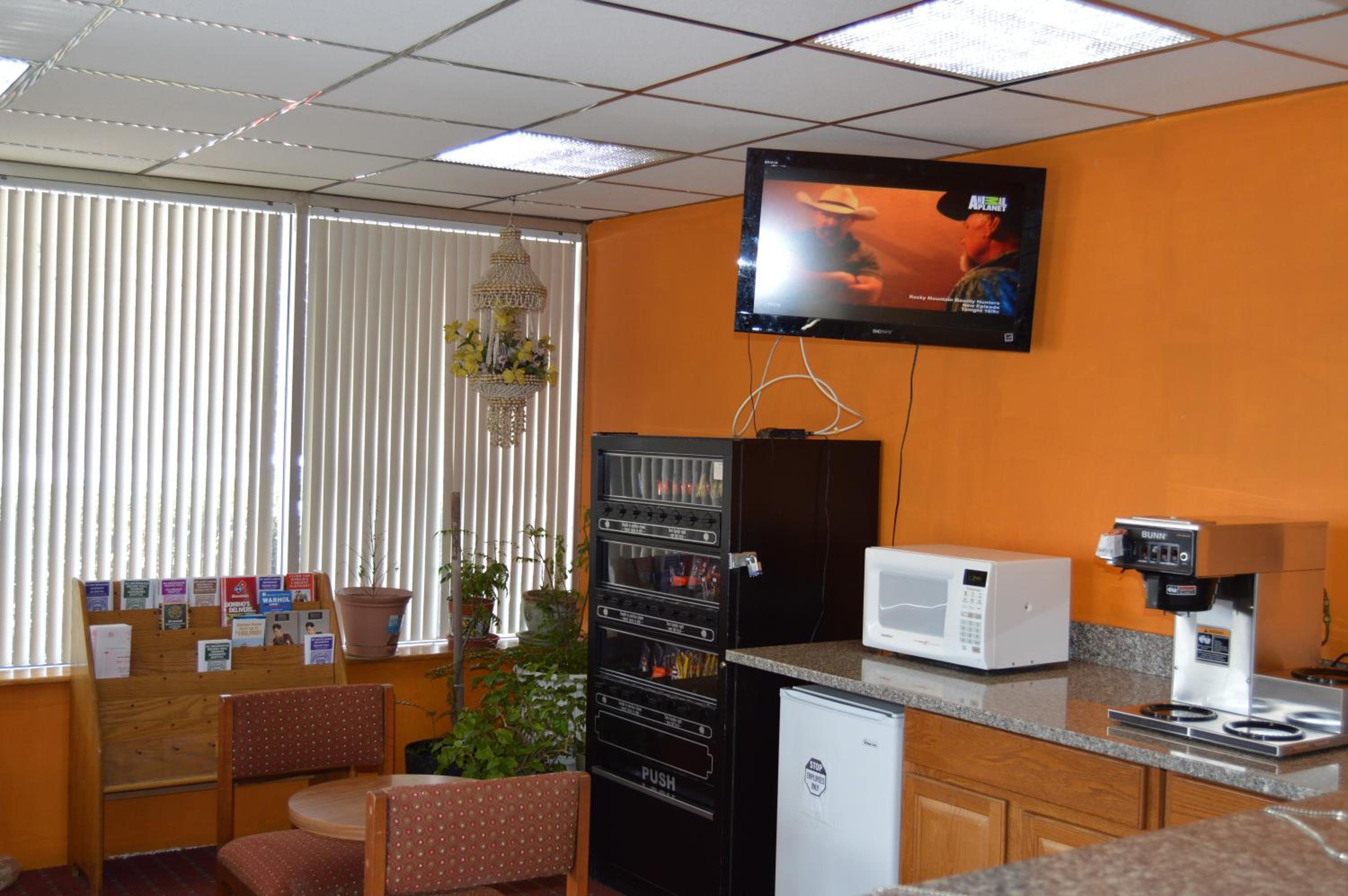 Travelers Inn