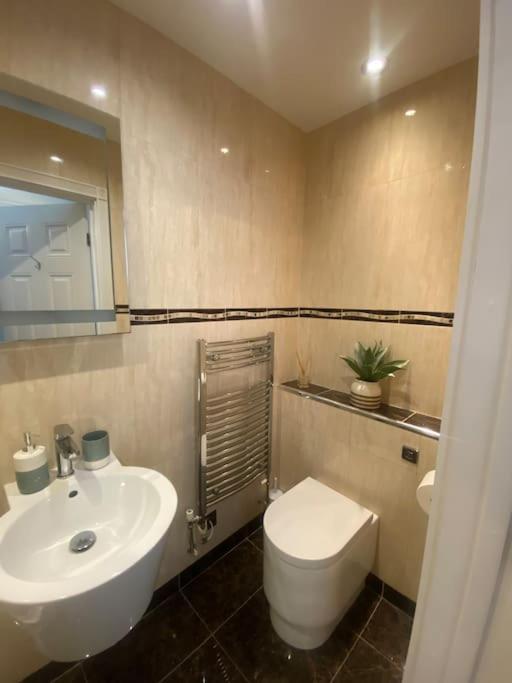 Whitehall, Thomas Turnbull Flat 3 Beautiful apartment in Georgian House
