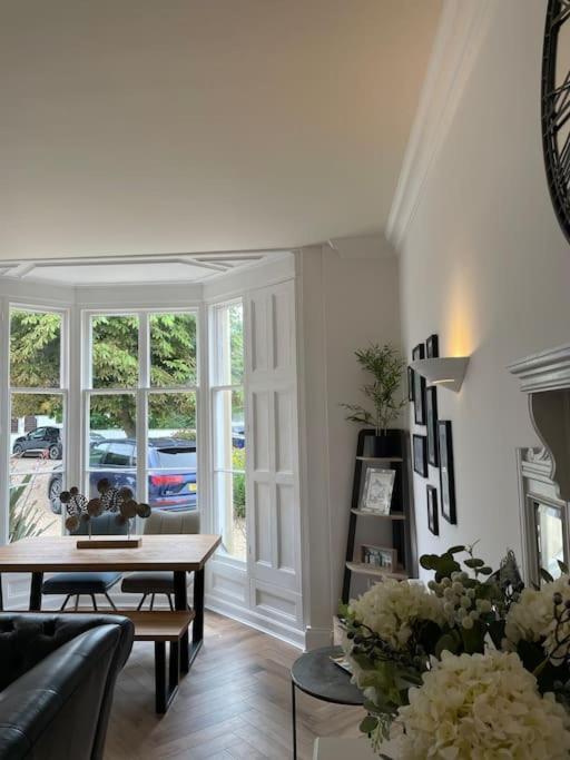 Whitehall, Thomas Turnbull Flat 3 Beautiful apartment in Georgian House