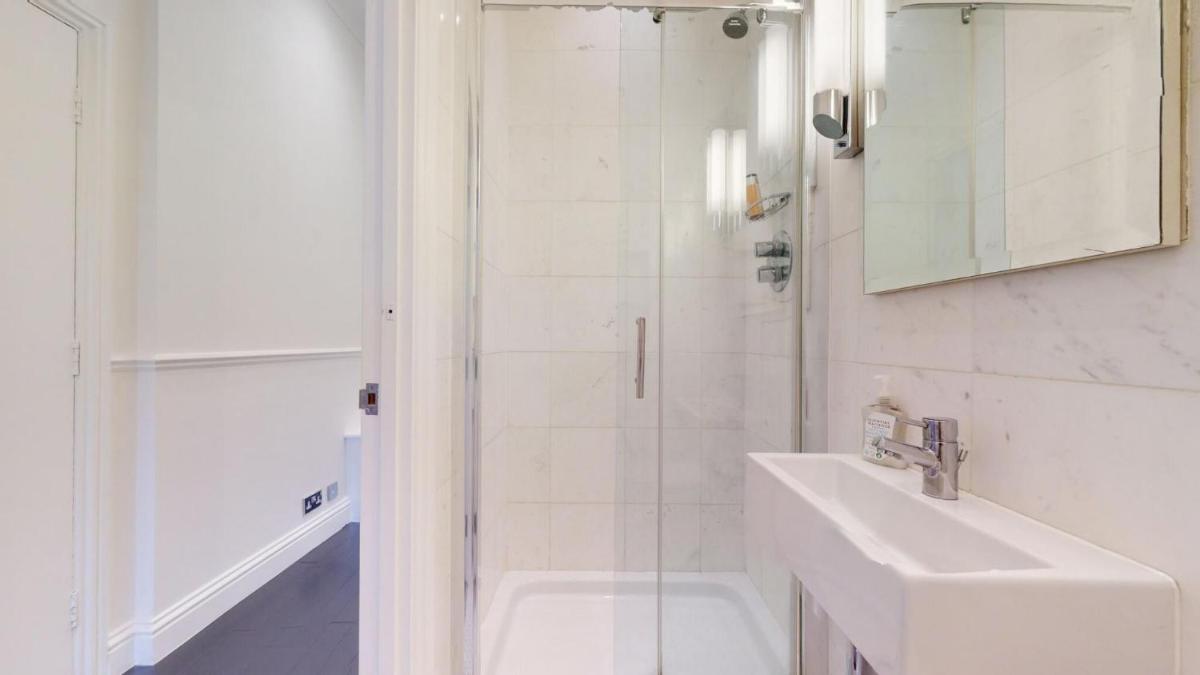 Hyde Park Gardens - 2 Bedroom apartment