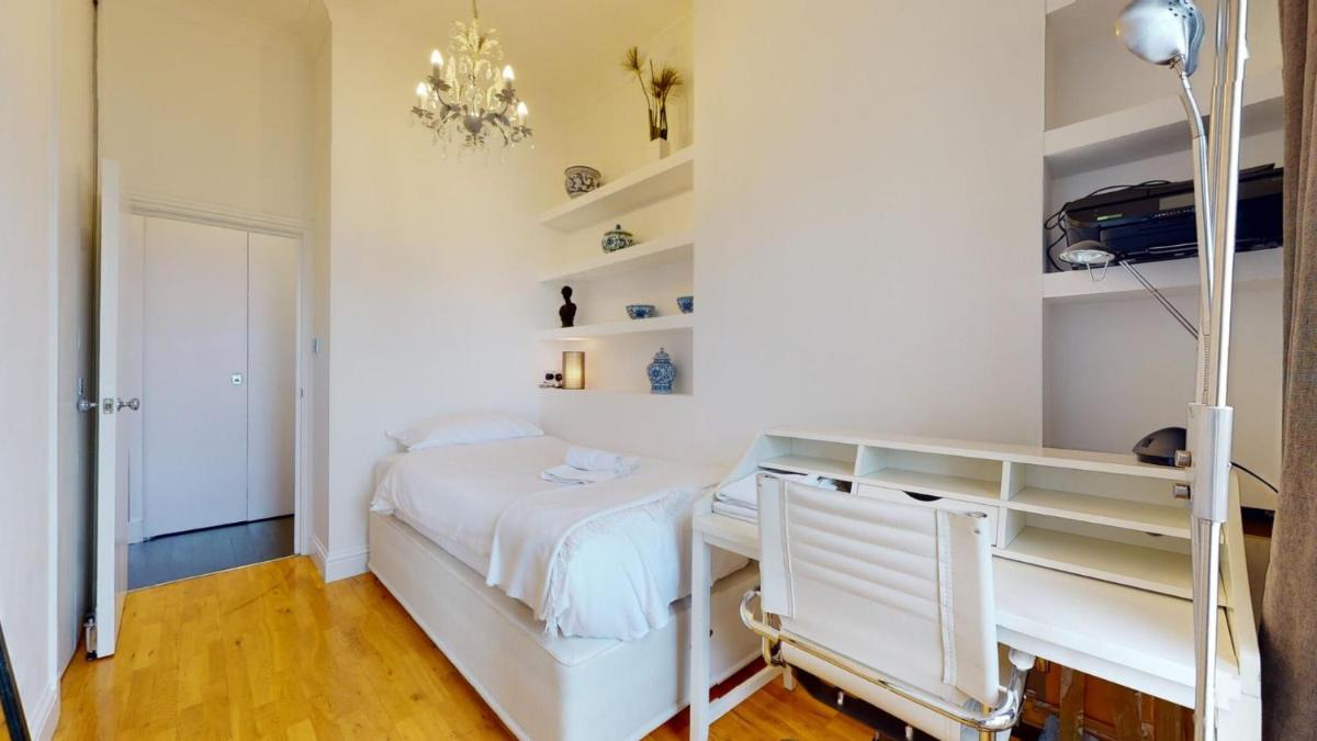 Hyde Park Gardens - 2 Bedroom apartment