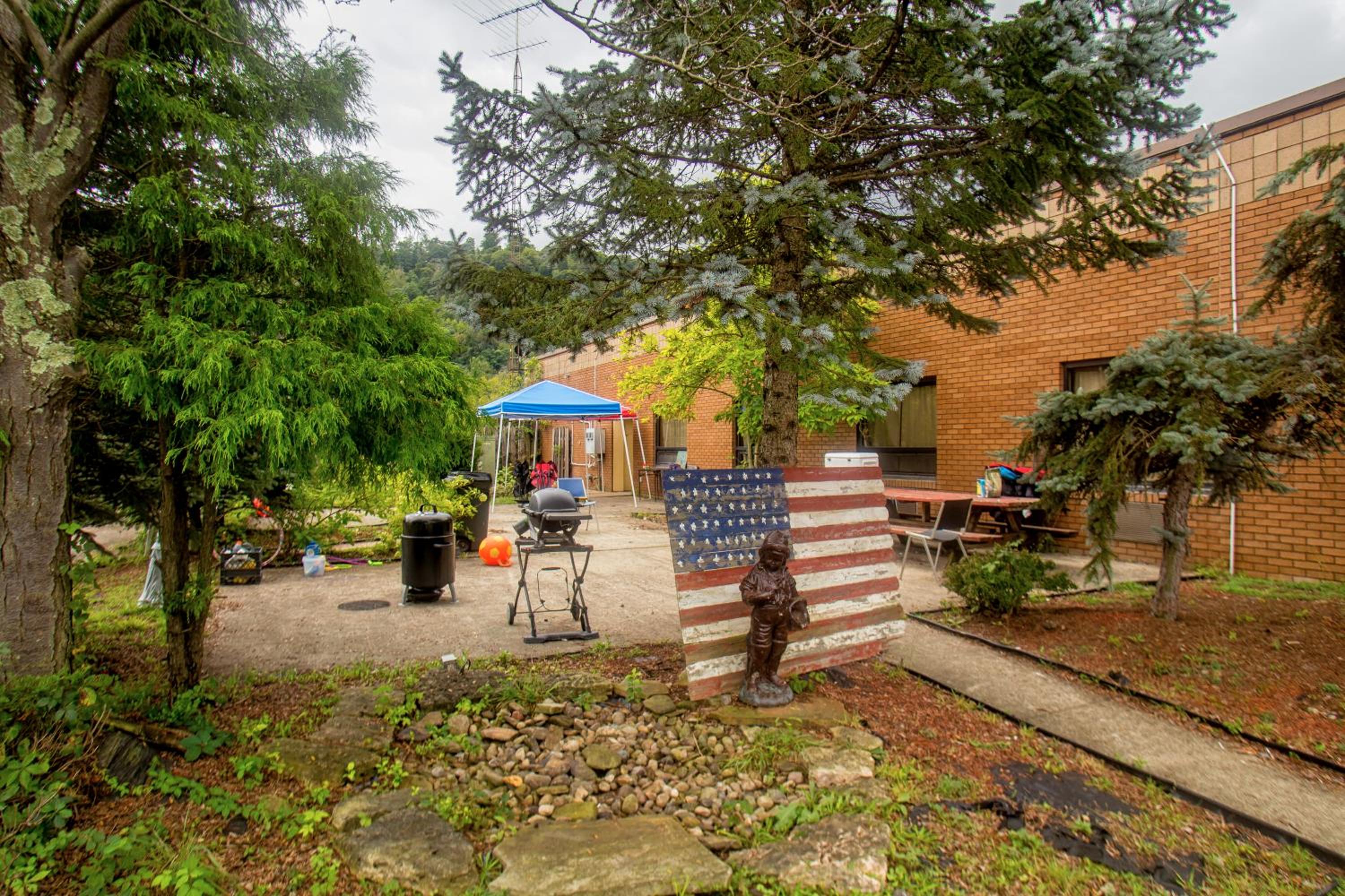 Lafayette Inn