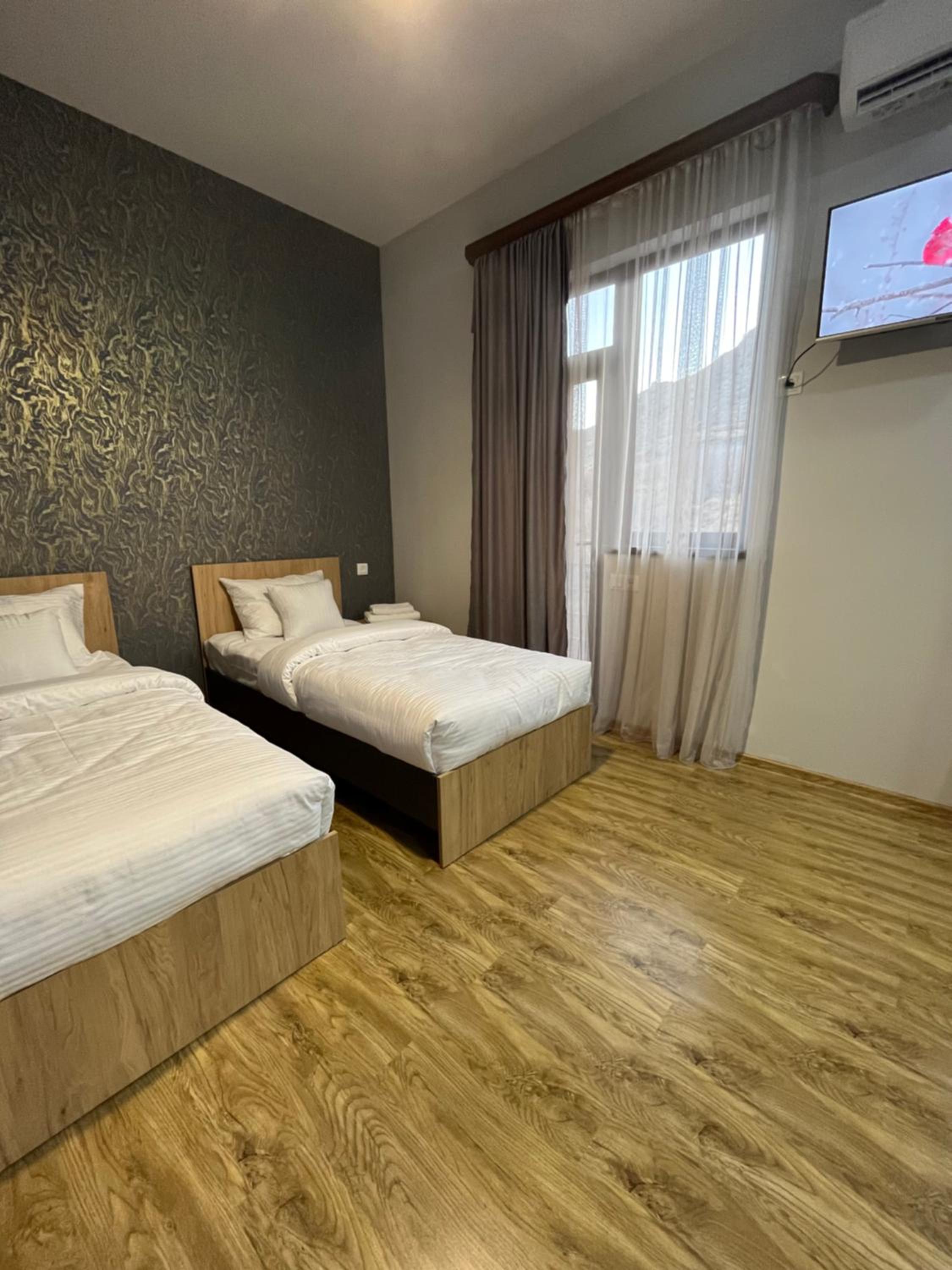 NAREMA FAMILY HOTEL MEGHRI