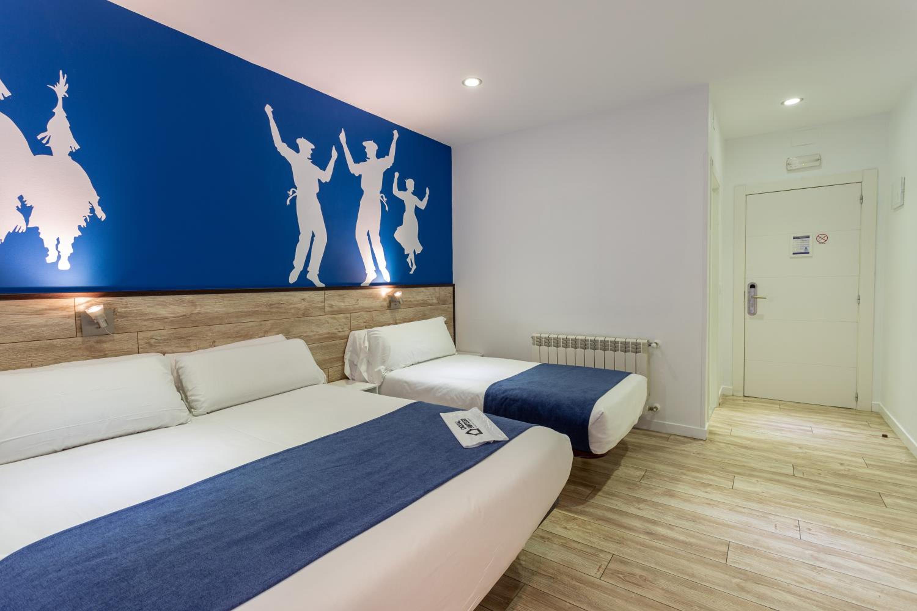 Hotel Casual Blue - Image 1