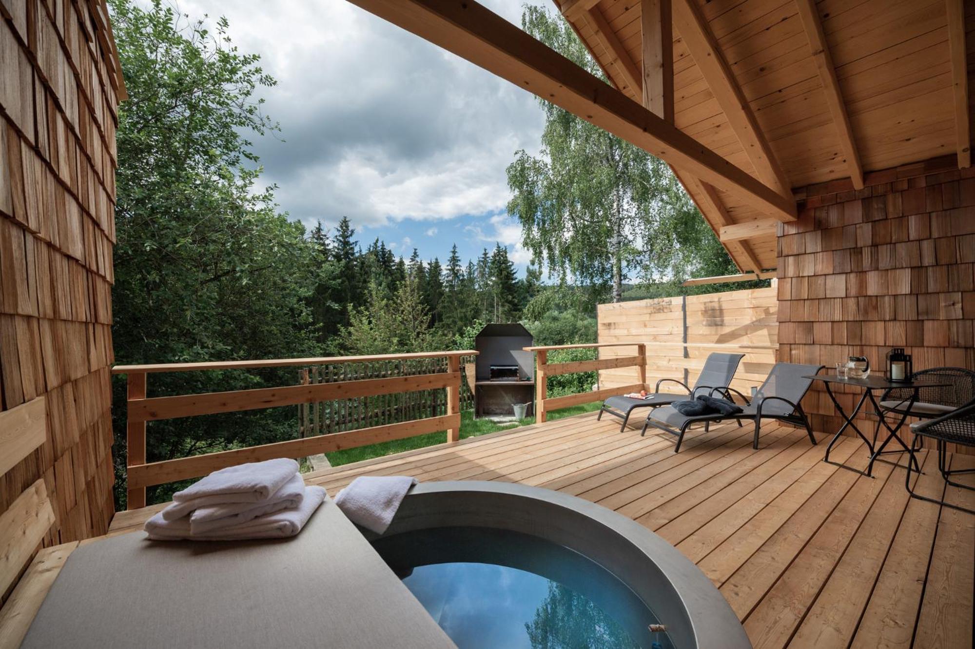Forstgut - Premium Waldchalets und Lodge Suiten