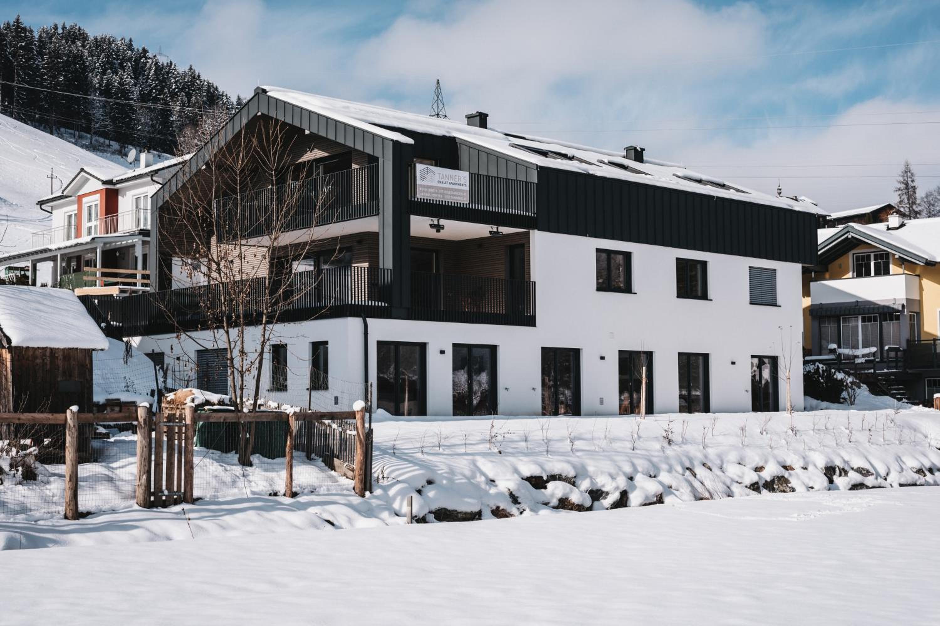 Tanners Chalet Apartments