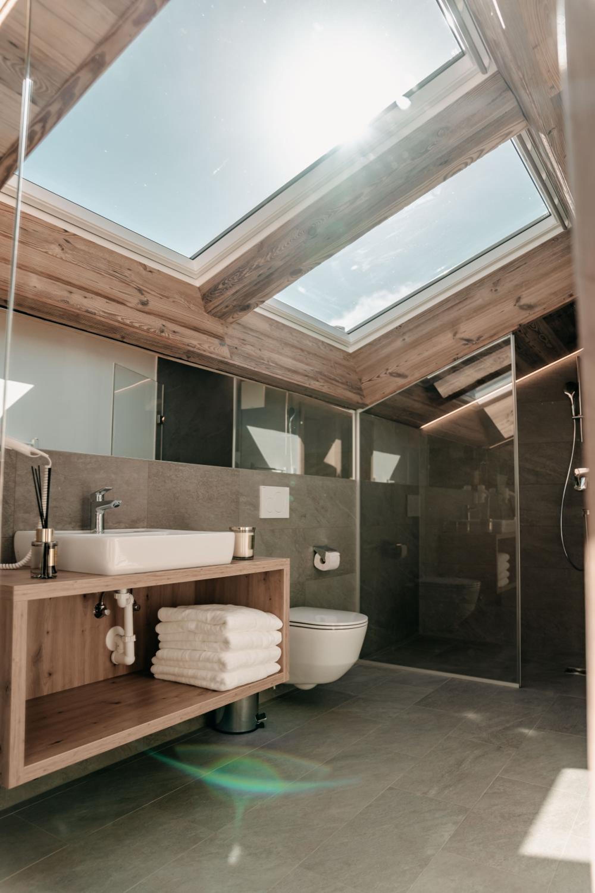 Tanners Chalet Apartments