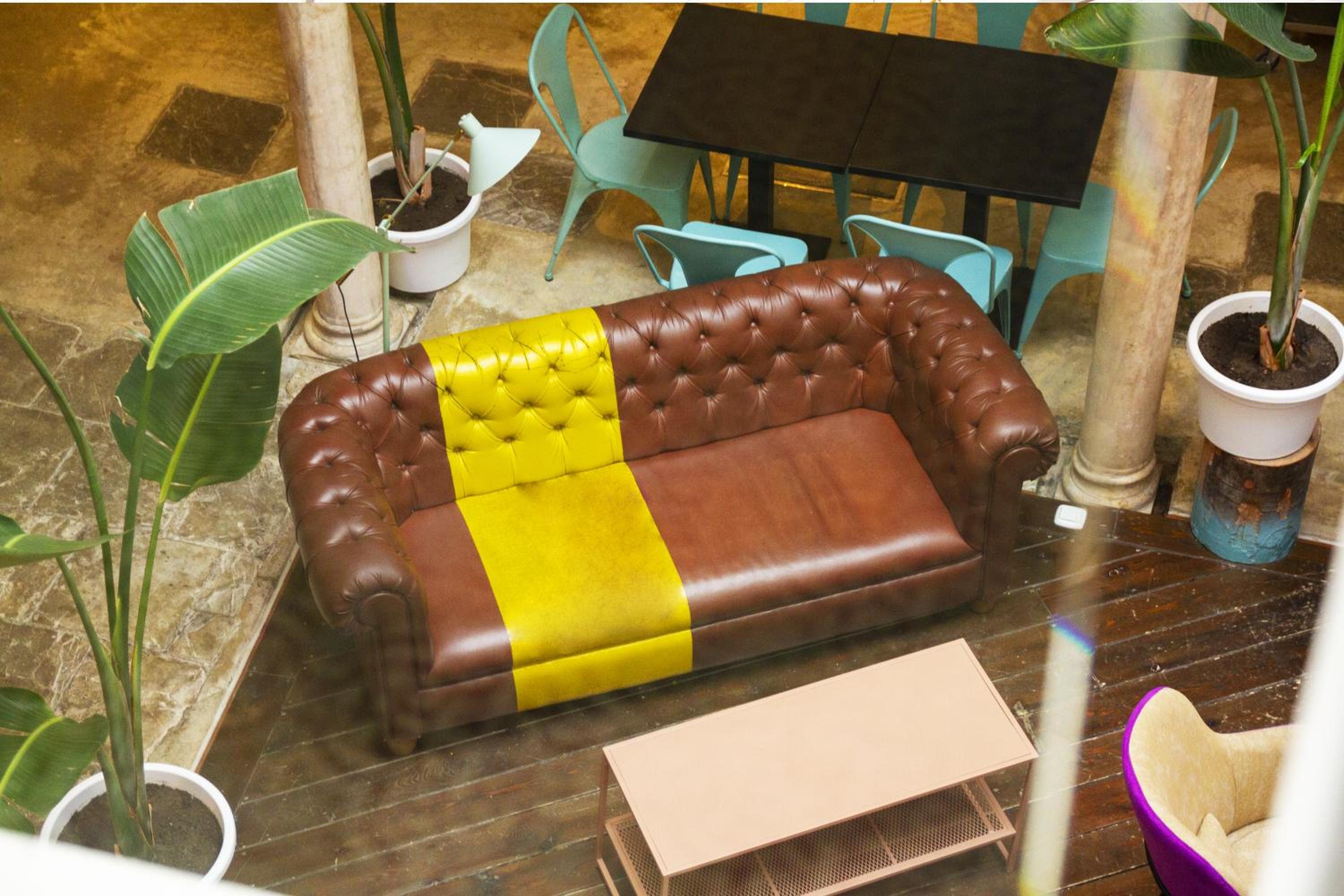 lounge
