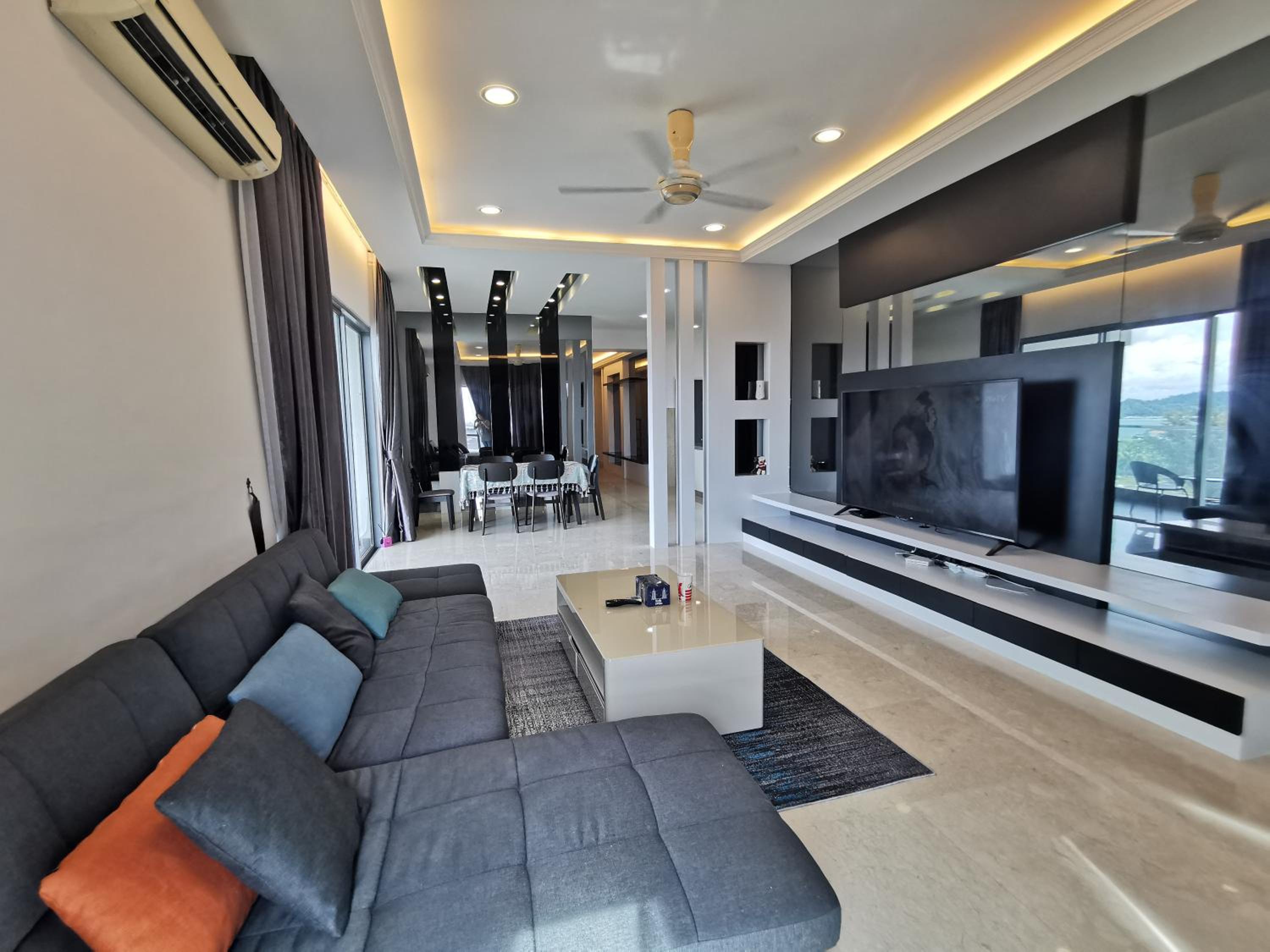 The Loft Residence at Imago KK Times Square photo 6