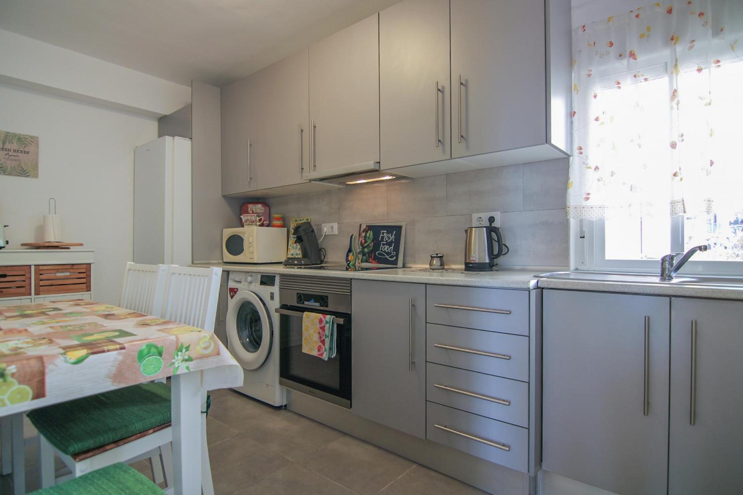 Apartamento con vistas en el centro de Calpe - LA LINEA view 3