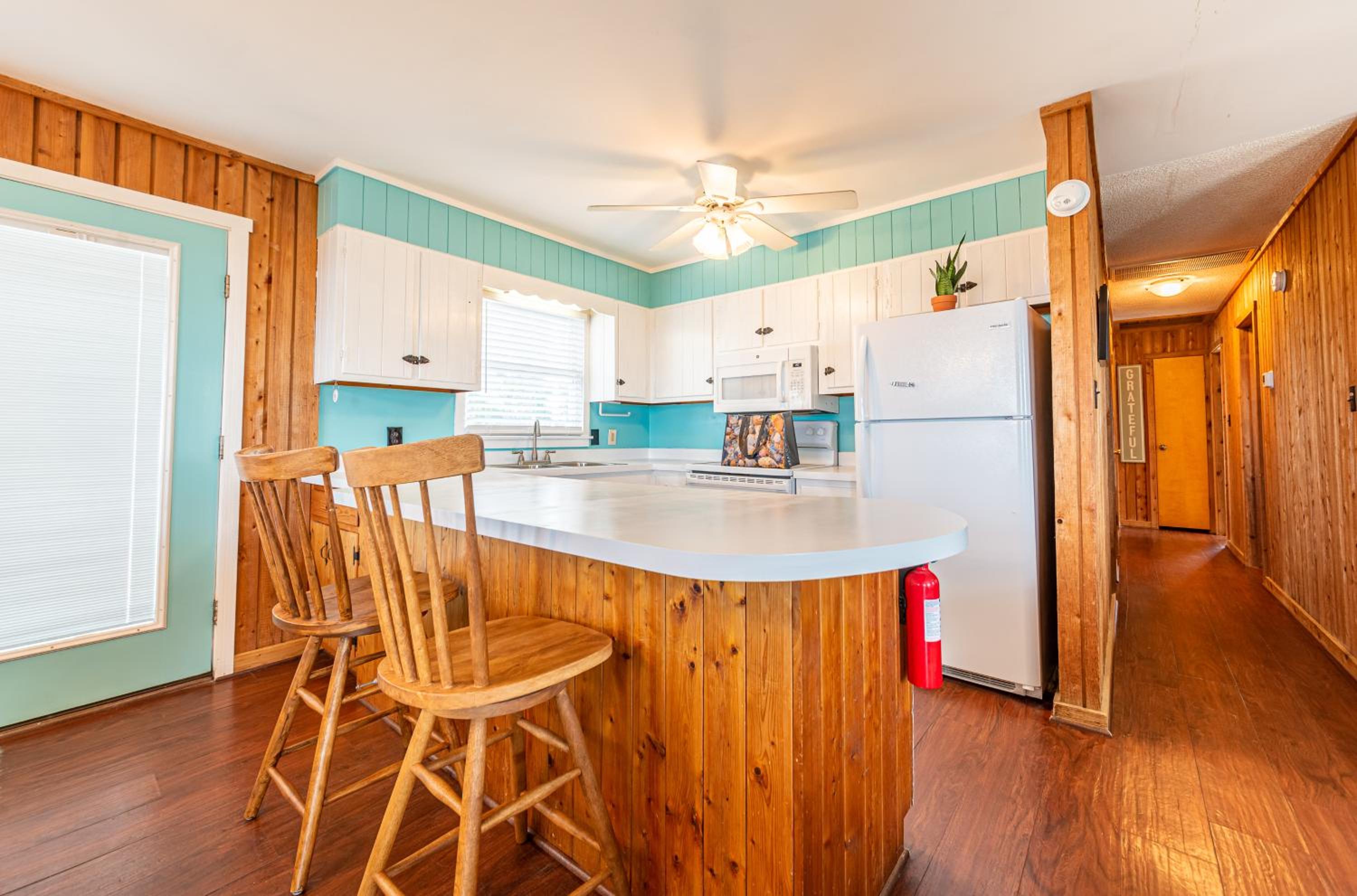 Serendipity - KDH MP 6.5, Oceanfront, Amazing Ocean View, Hot Tub, Pets OK, YR Flex Stays