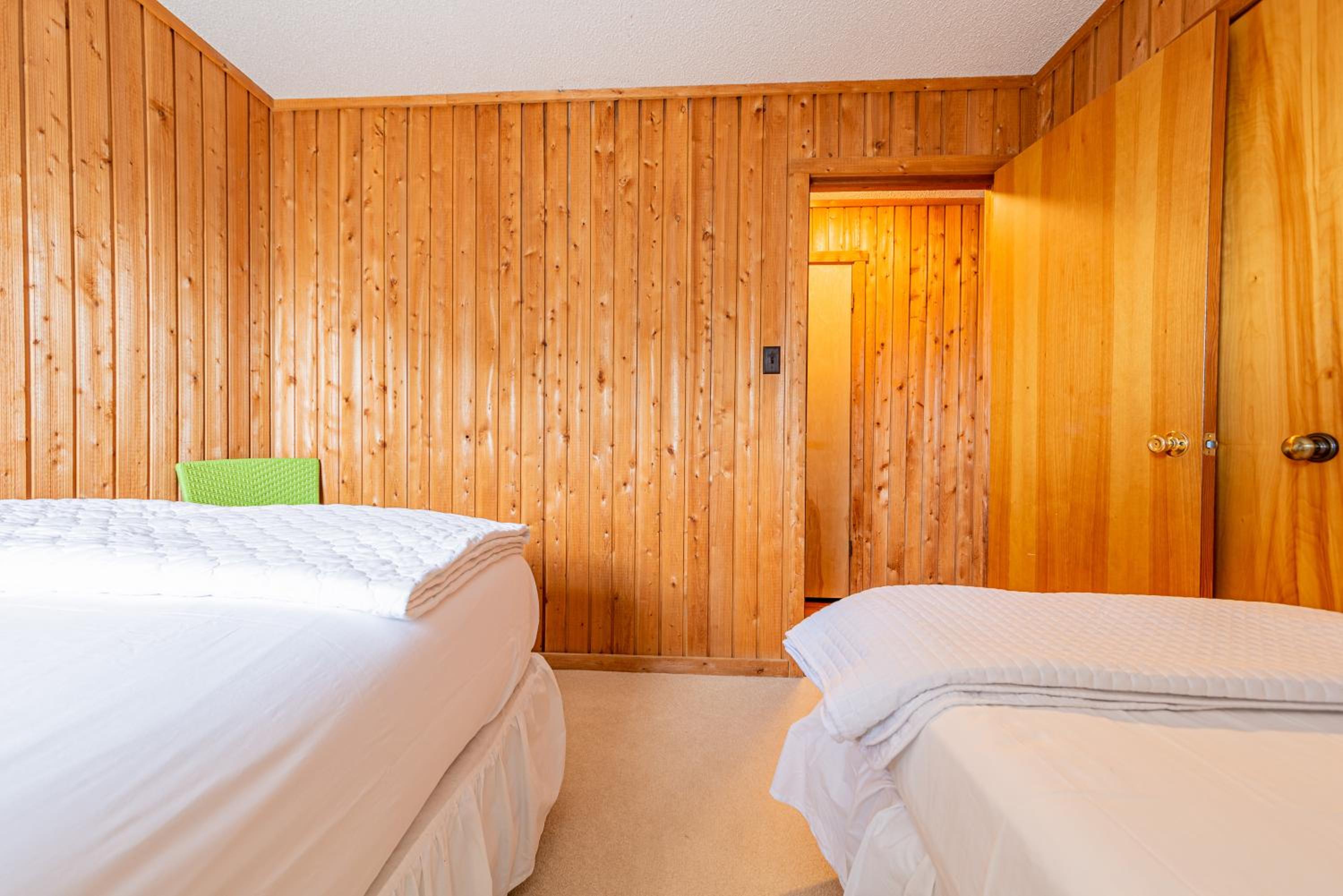 Serendipity - KDH MP 6.5, Oceanfront, Amazing Ocean View, Hot Tub, Pets OK, YR Flex Stays