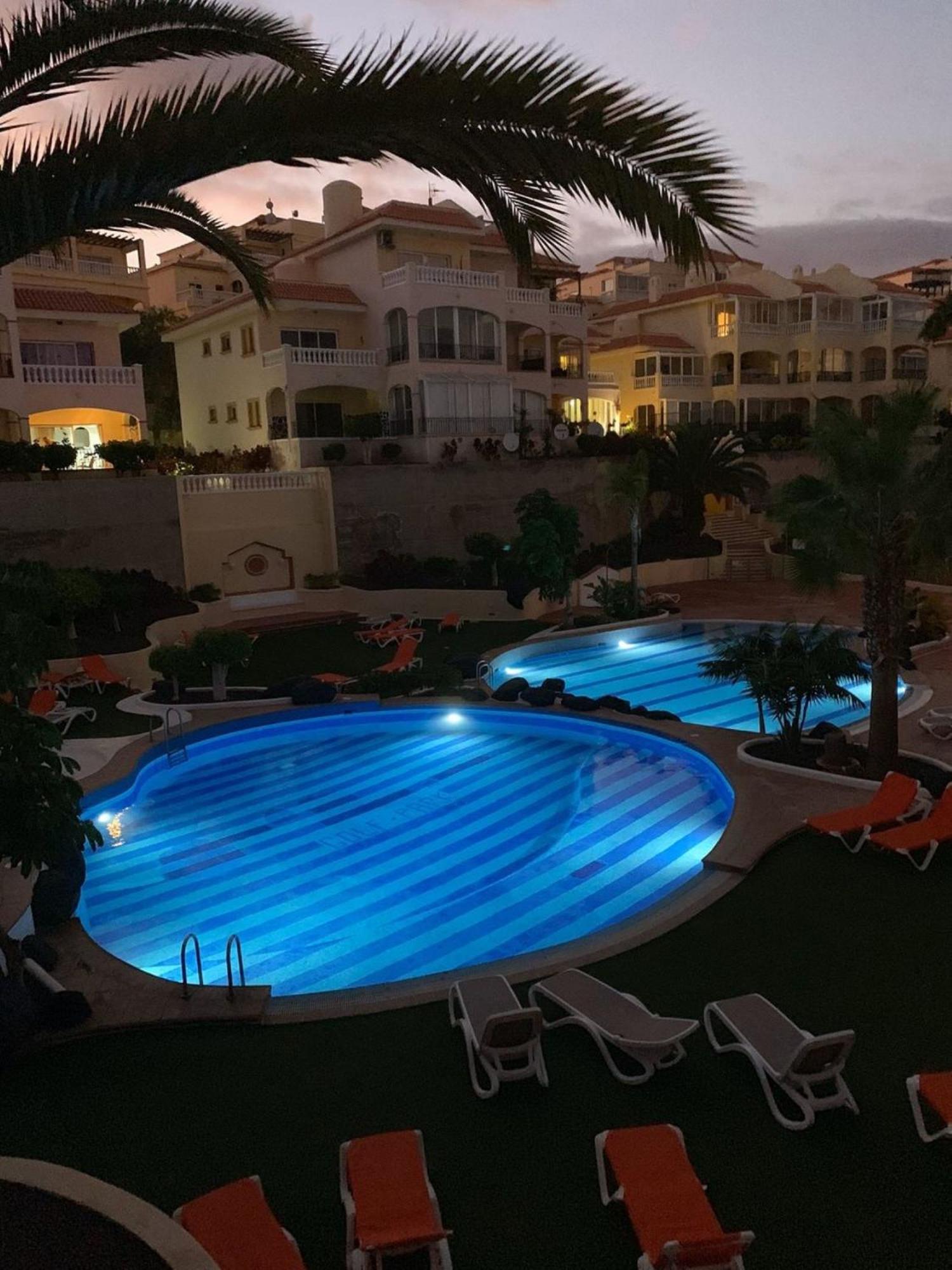 Book Inn Golf Park Sunny Cozy Apartment near the Ocean with large double terraces, fiber WIFI, 3 pools, bbq Tenerife South photo 5