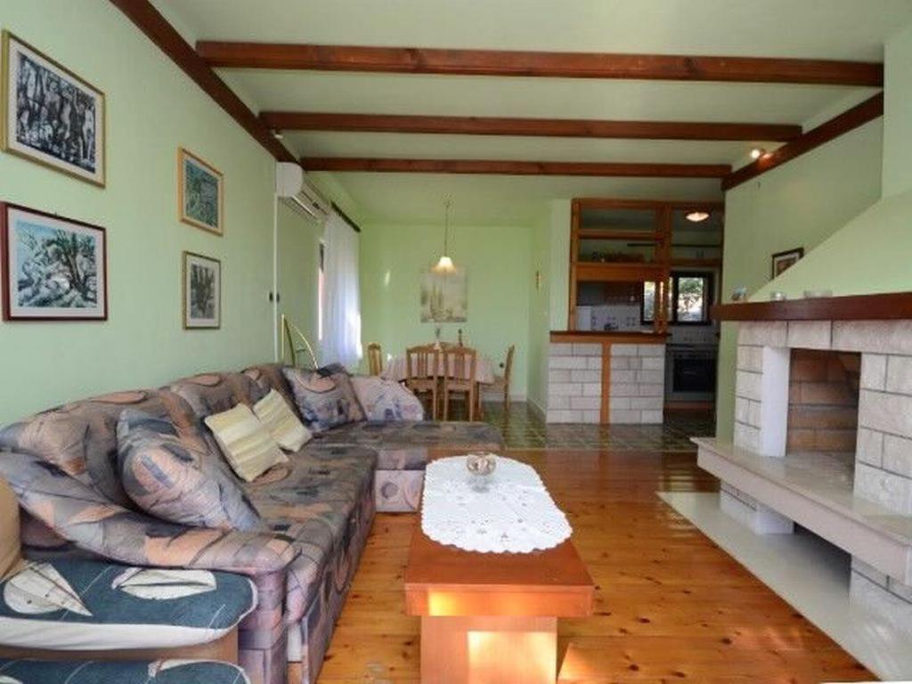 Photo 45
