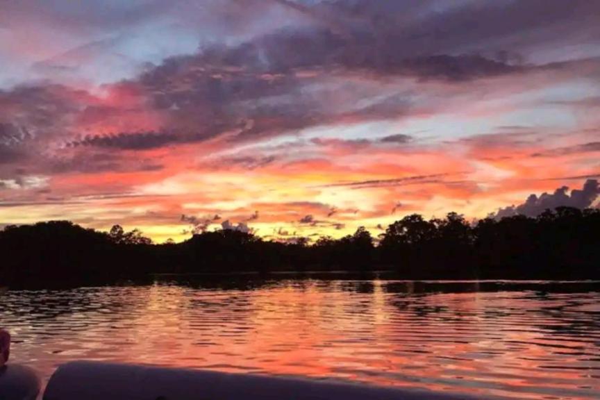 Beautiful River Front Log Cabin Near Williamsburg view 4