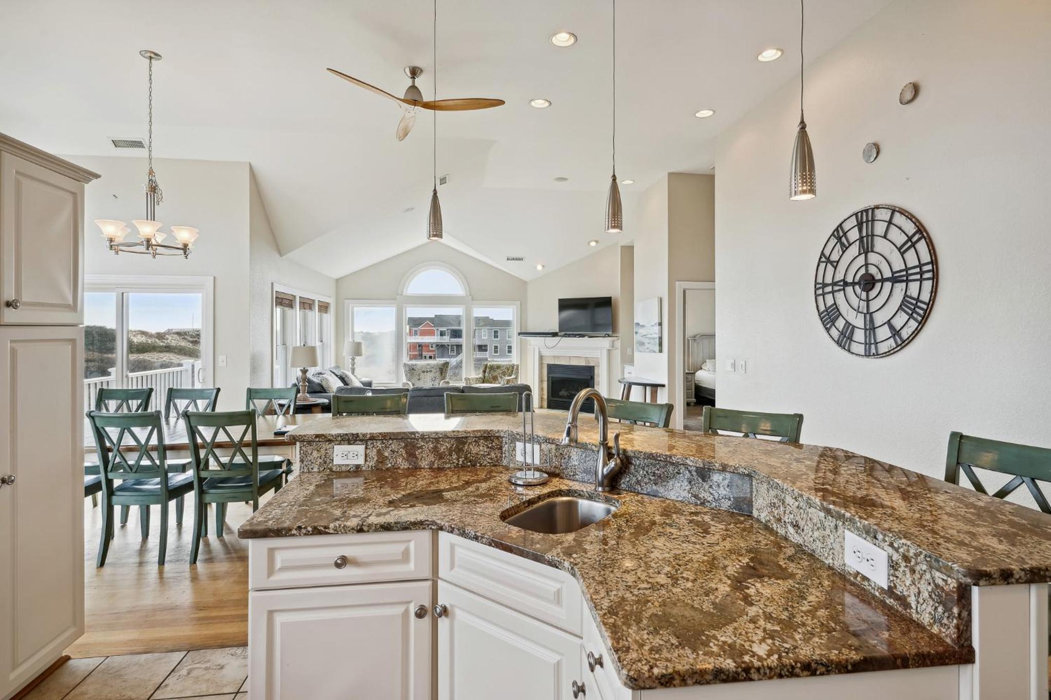 Memory Maker - Corolla, Ocean Sands, Oceanfront, Pool, Swim Up Bar, Hot Tub, Pets OK view 2