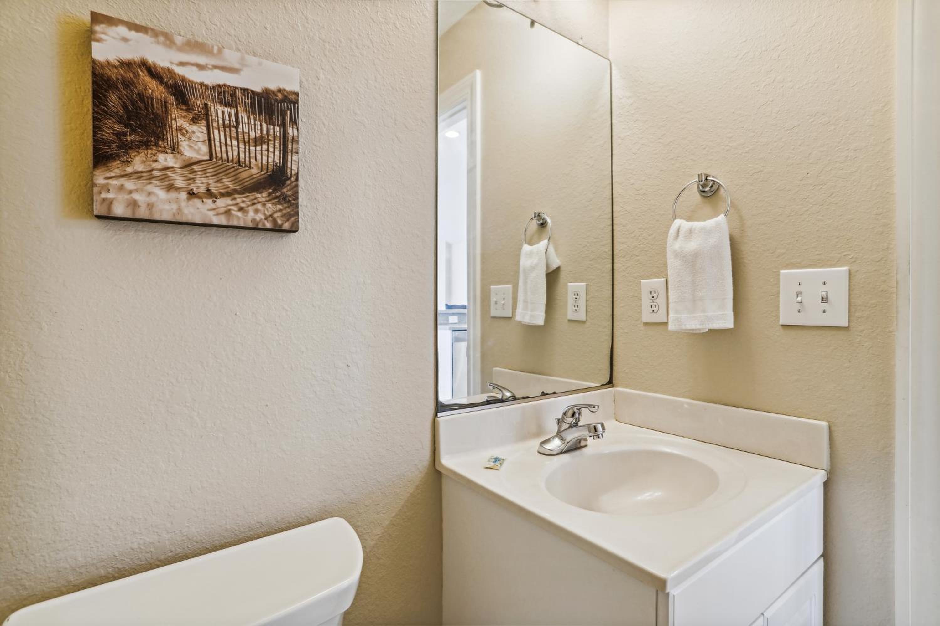 Hidden Treasure - Nags Head MP 16, Oceanfront, Private Beach Access, Pool, Hot Tub, Pool Table, Pets OK