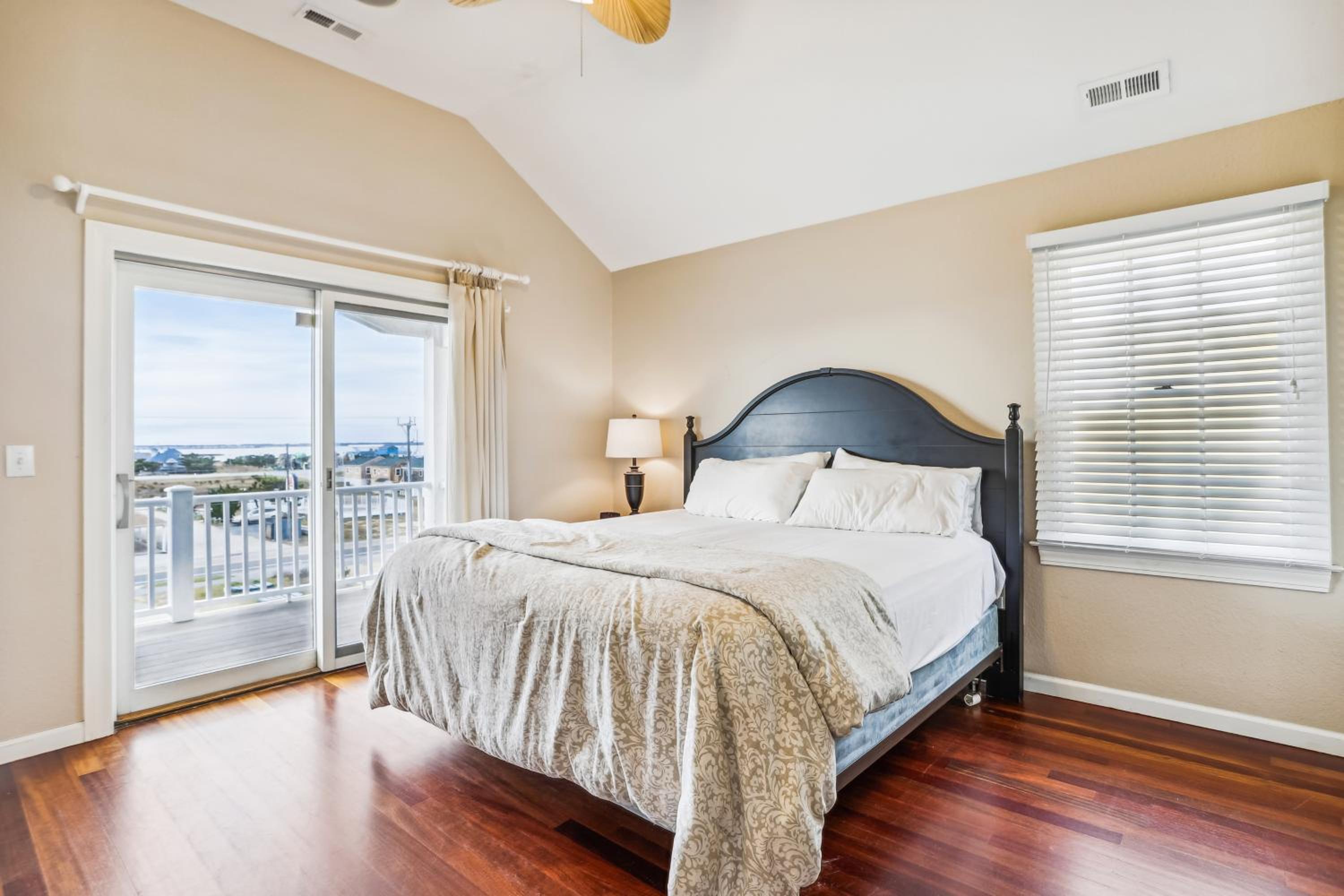 Hidden Treasure - Nags Head MP 16, Oceanfront, Private Beach Access, Pool, Hot Tub, Pool Table, Pets OK