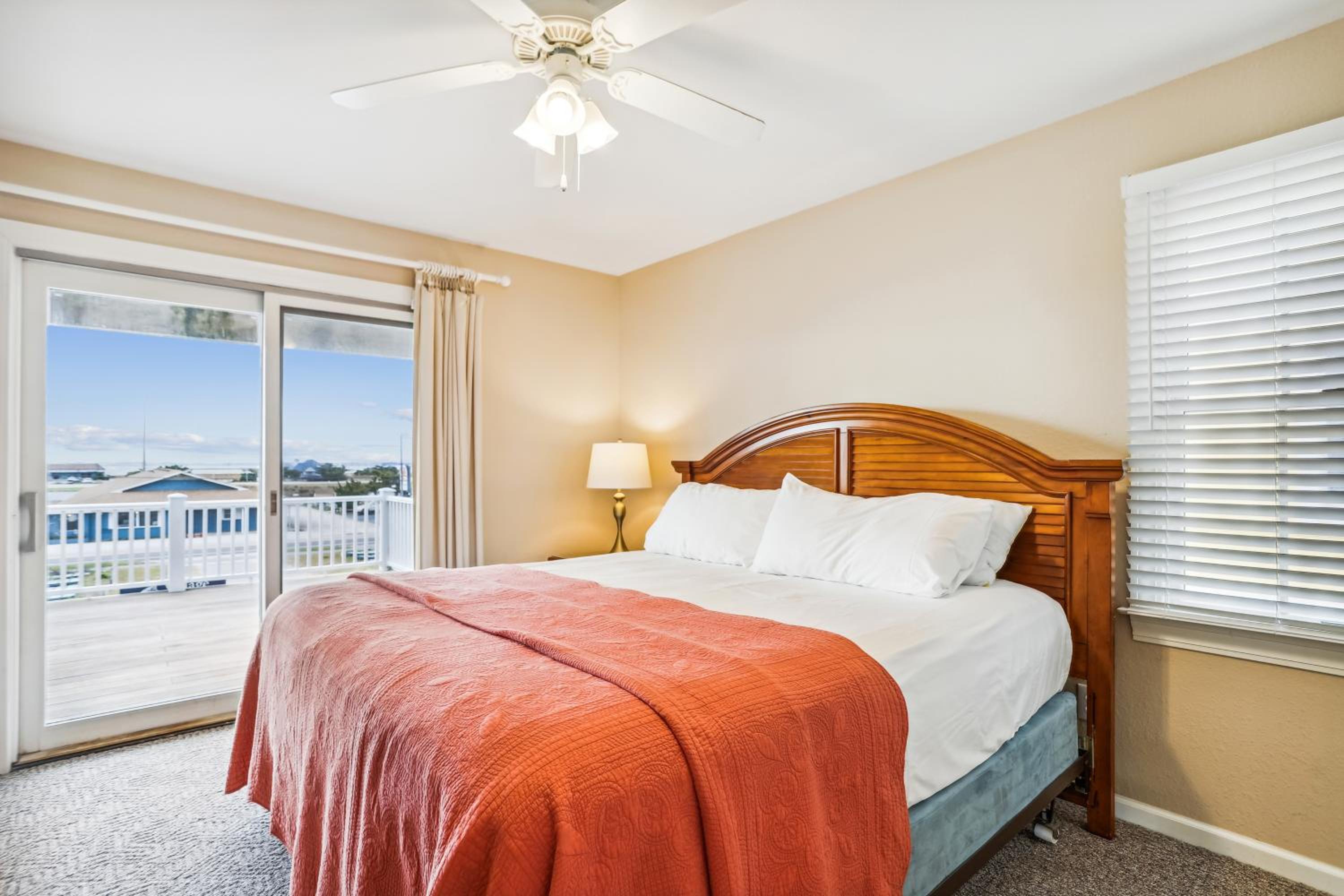 Hidden Treasure - Nags Head MP 16, Oceanfront, Private Beach Access, Pool, Hot Tub, Pool Table, Pets OK