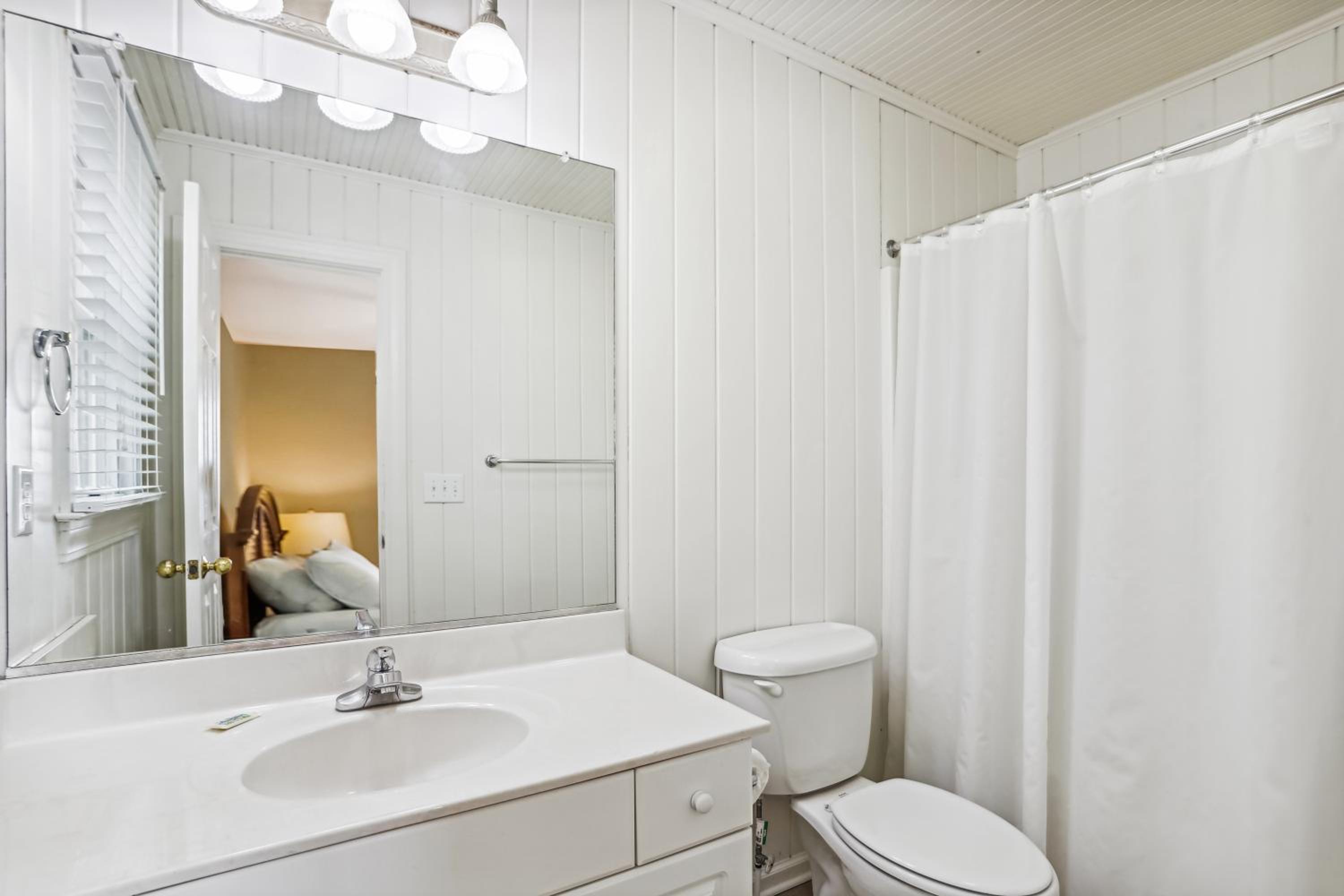 Hidden Treasure - Nags Head MP 16, Oceanfront, Private Beach Access, Pool, Hot Tub, Pool Table, Pets OK