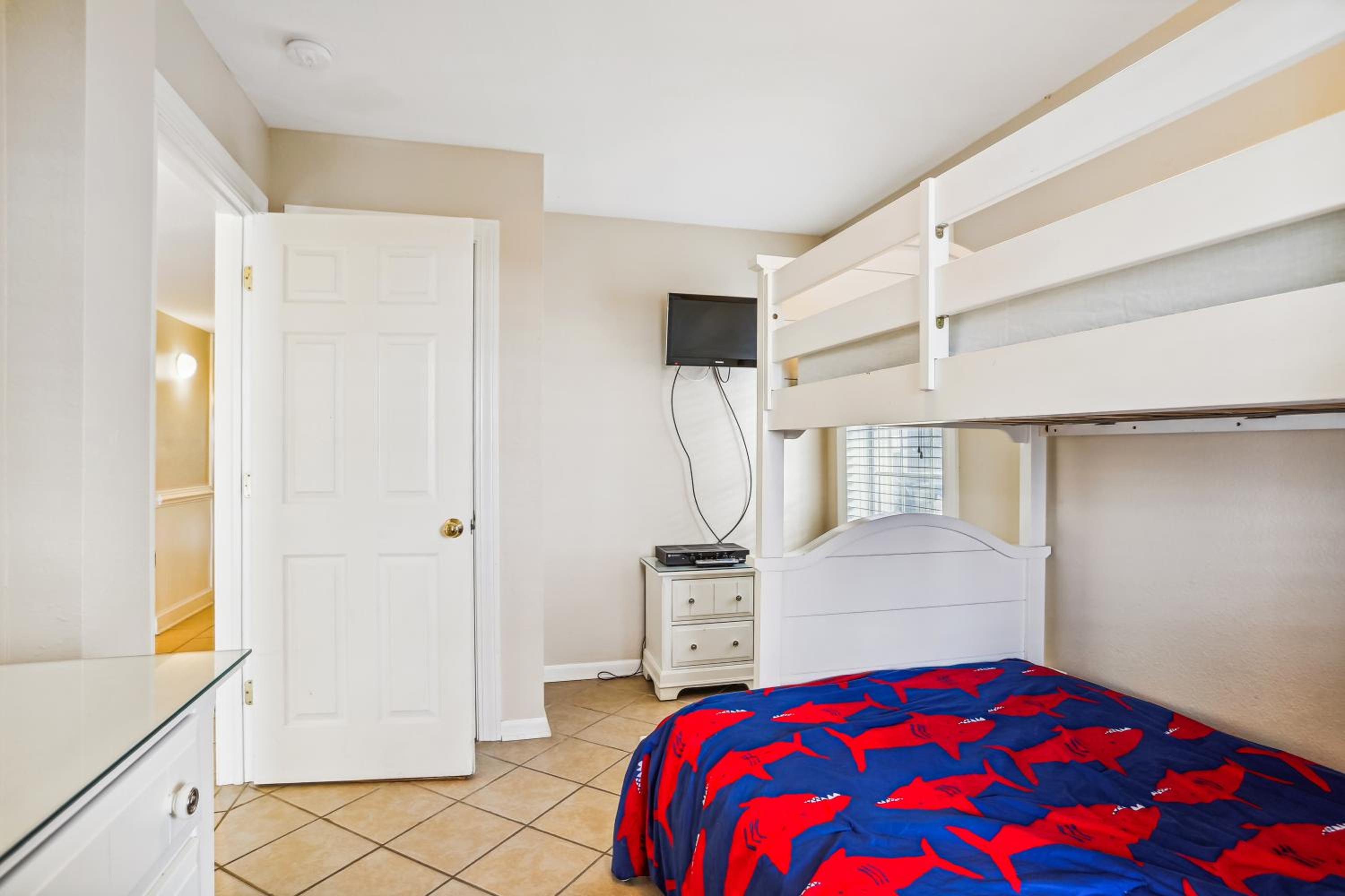 Hidden Treasure - Nags Head MP 16, Oceanfront, Private Beach Access, Pool, Hot Tub, Pool Table, Pets OK