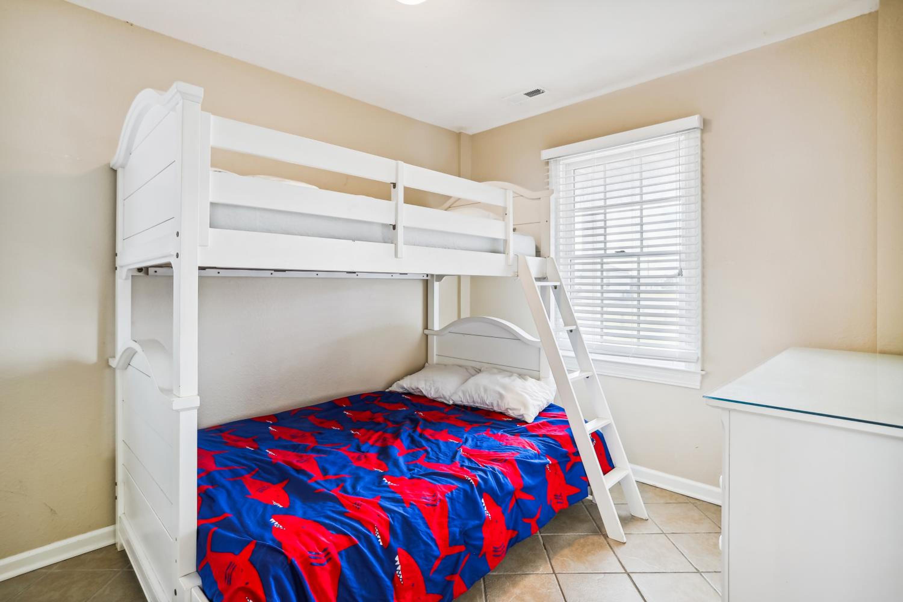 Hidden Treasure - Nags Head MP 16, Oceanfront, Private Beach Access, Pool, Hot Tub, Pool Table, Pets OK