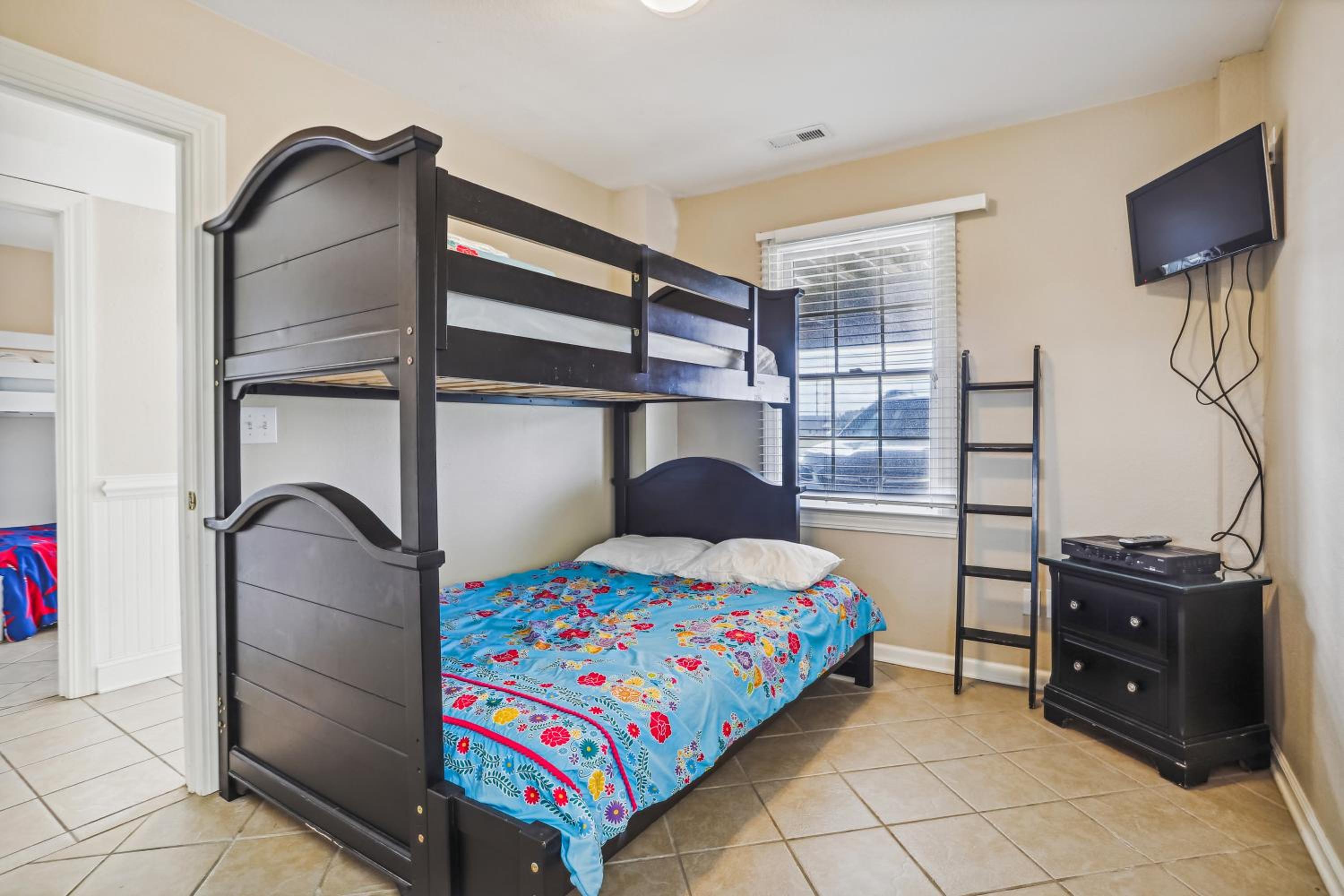 Hidden Treasure - Nags Head MP 16, Oceanfront, Private Beach Access, Pool, Hot Tub, Pool Table, Pets OK