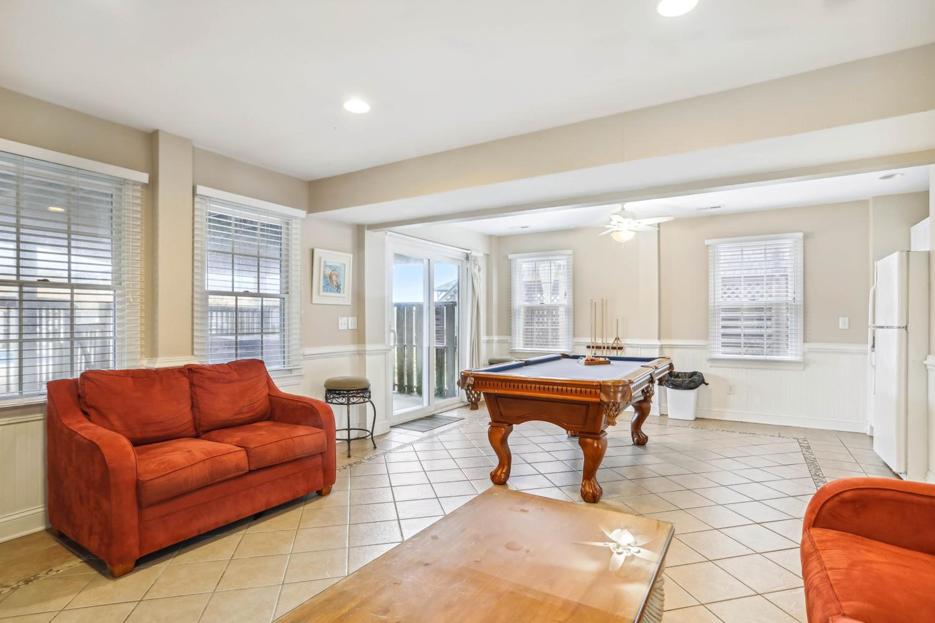 Hidden Treasure - Nags Head MP 16, Oceanfront, Private Beach Access, Pool, Hot Tub, Pool Table, Pets OK
