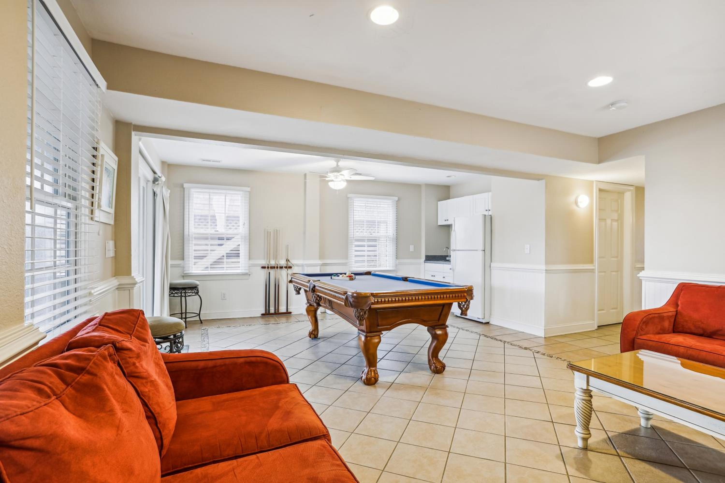 Hidden Treasure - Nags Head MP 16, Oceanfront, Private Beach Access, Pool, Hot Tub, Pool Table, Pets OK