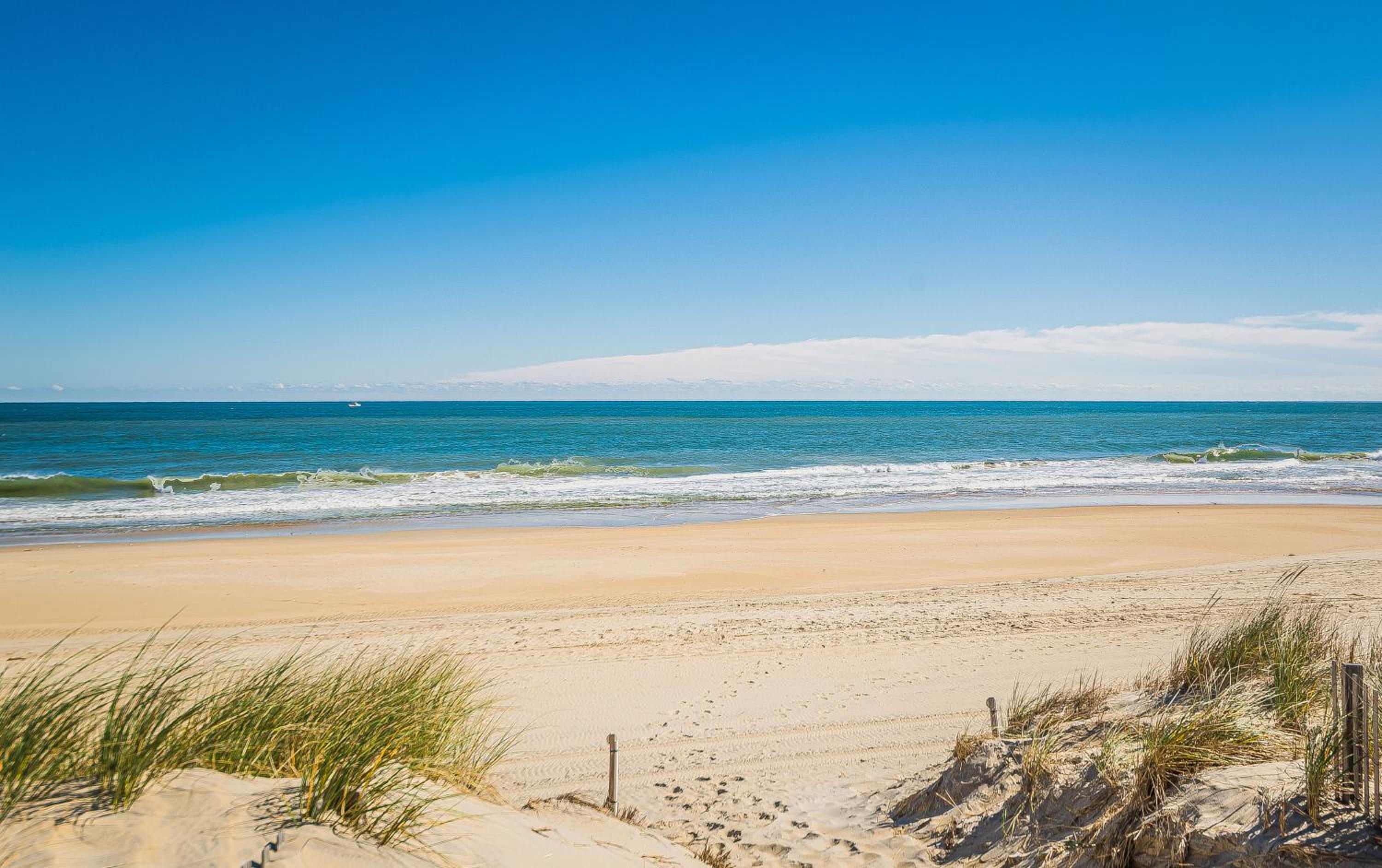 Prissy Gale - S Nags Head MP 17.5, 60 Yds to Beach, Fire Pit, Pets OK, Pier Passes view 5