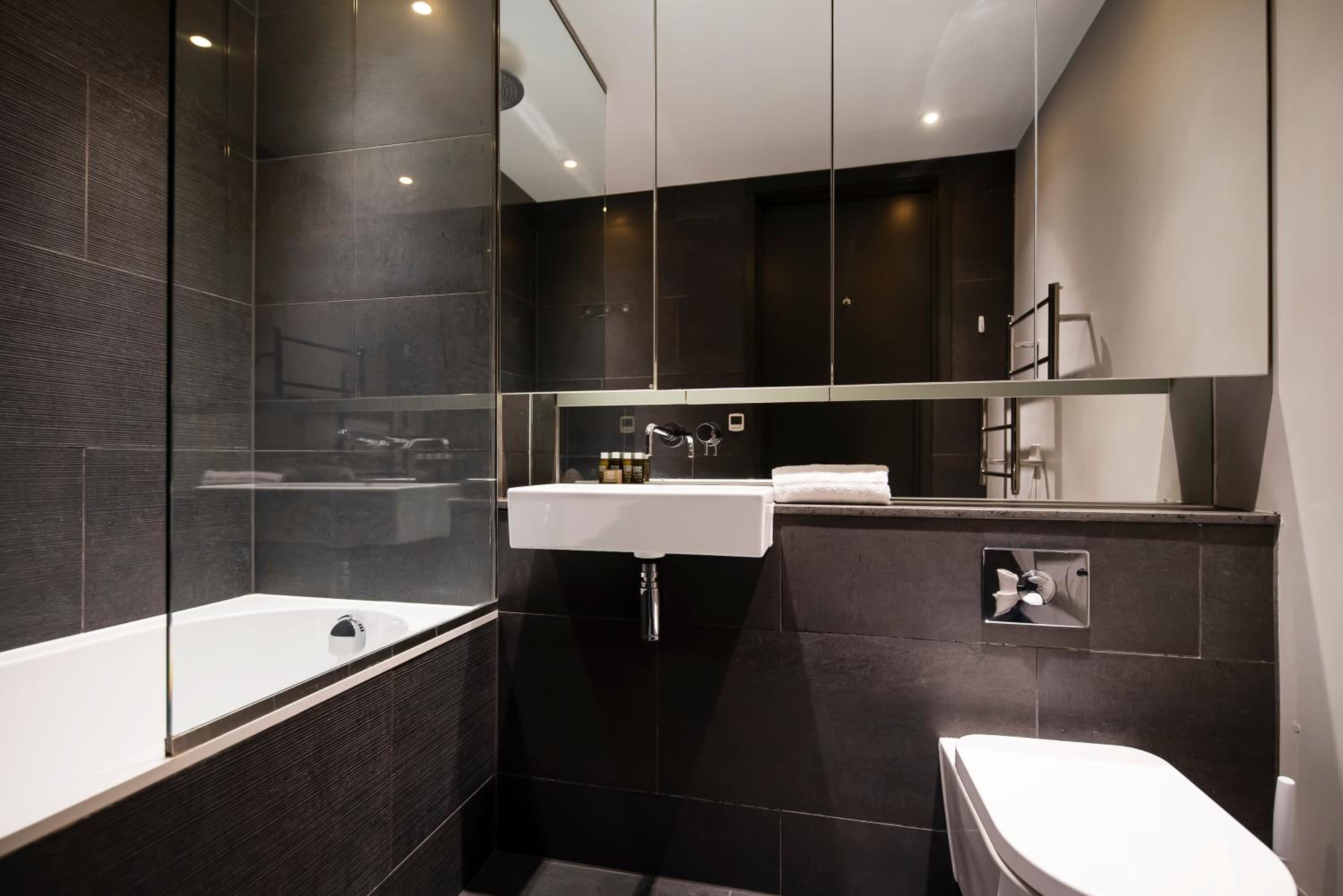New Build-Air Con-2 Bedroom-Two Bathrooms Apt 2