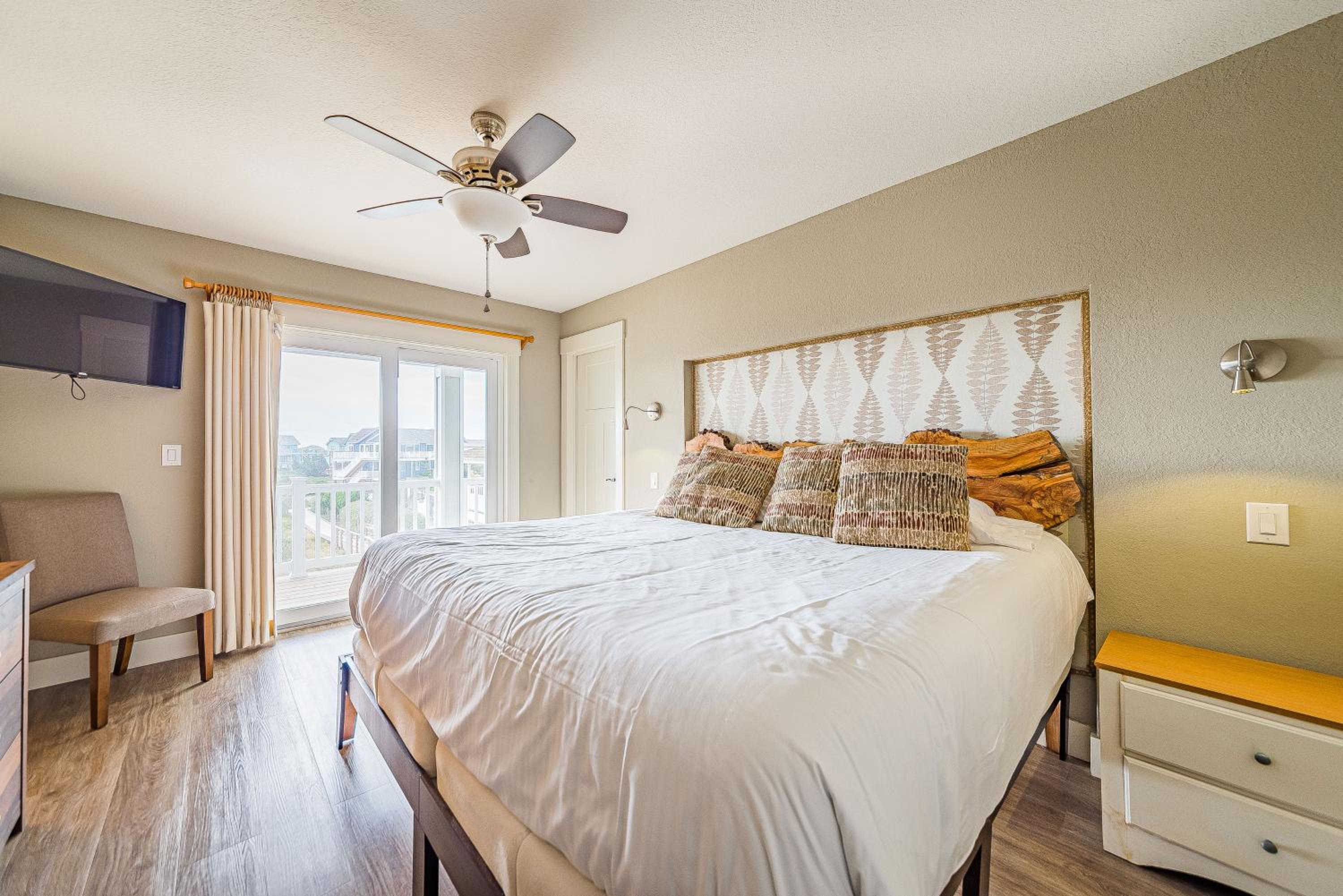Driftwood - Village at Nags Head MP 15, Oceanfront, Elevator, Pool, Hot Tub, Pool Table, Pets OK