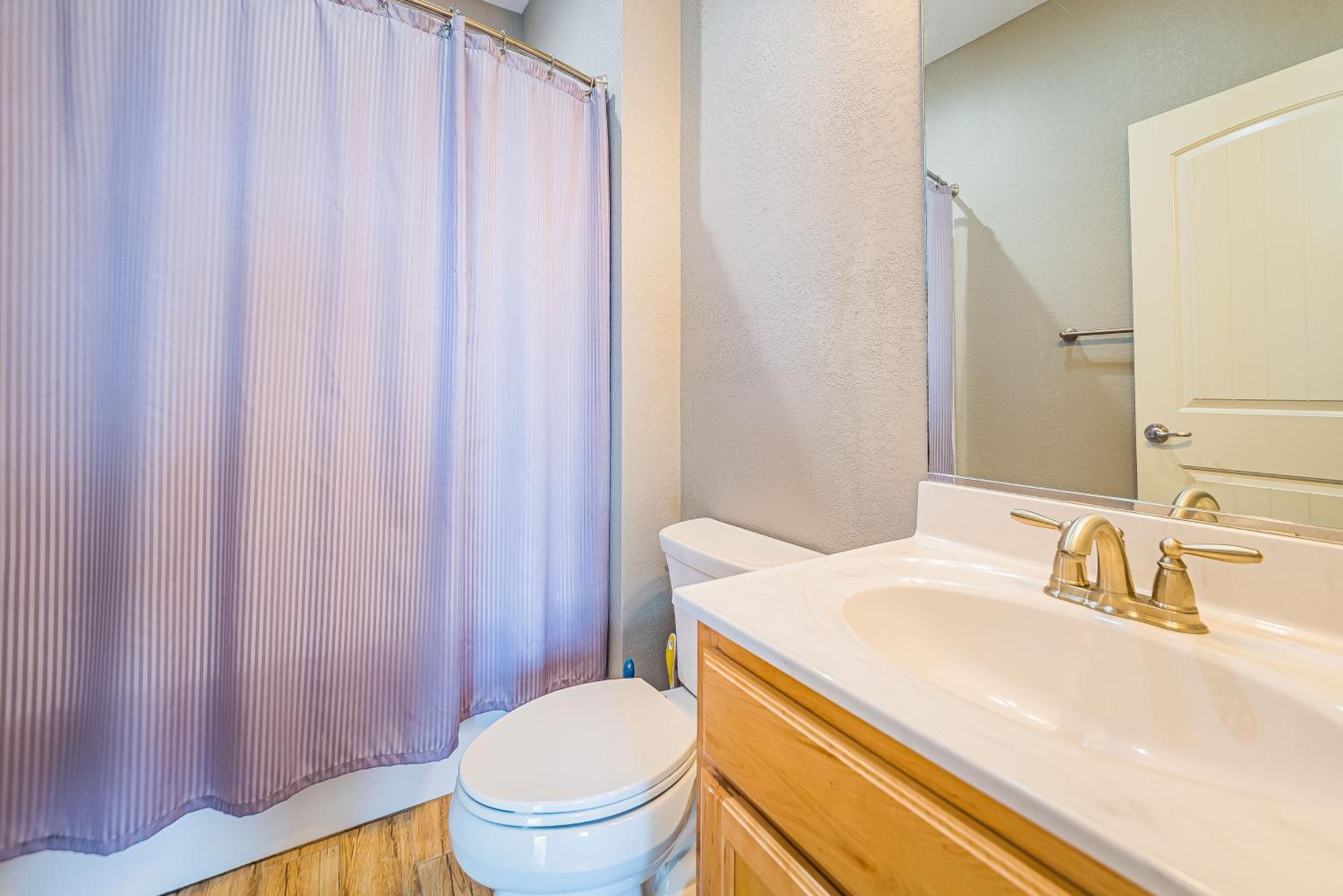 Outside-In - S Nags Head MP 18.5, Luxury Oceanfront, Elevator, Pool, Cabana, Home Theatre, Pets OK