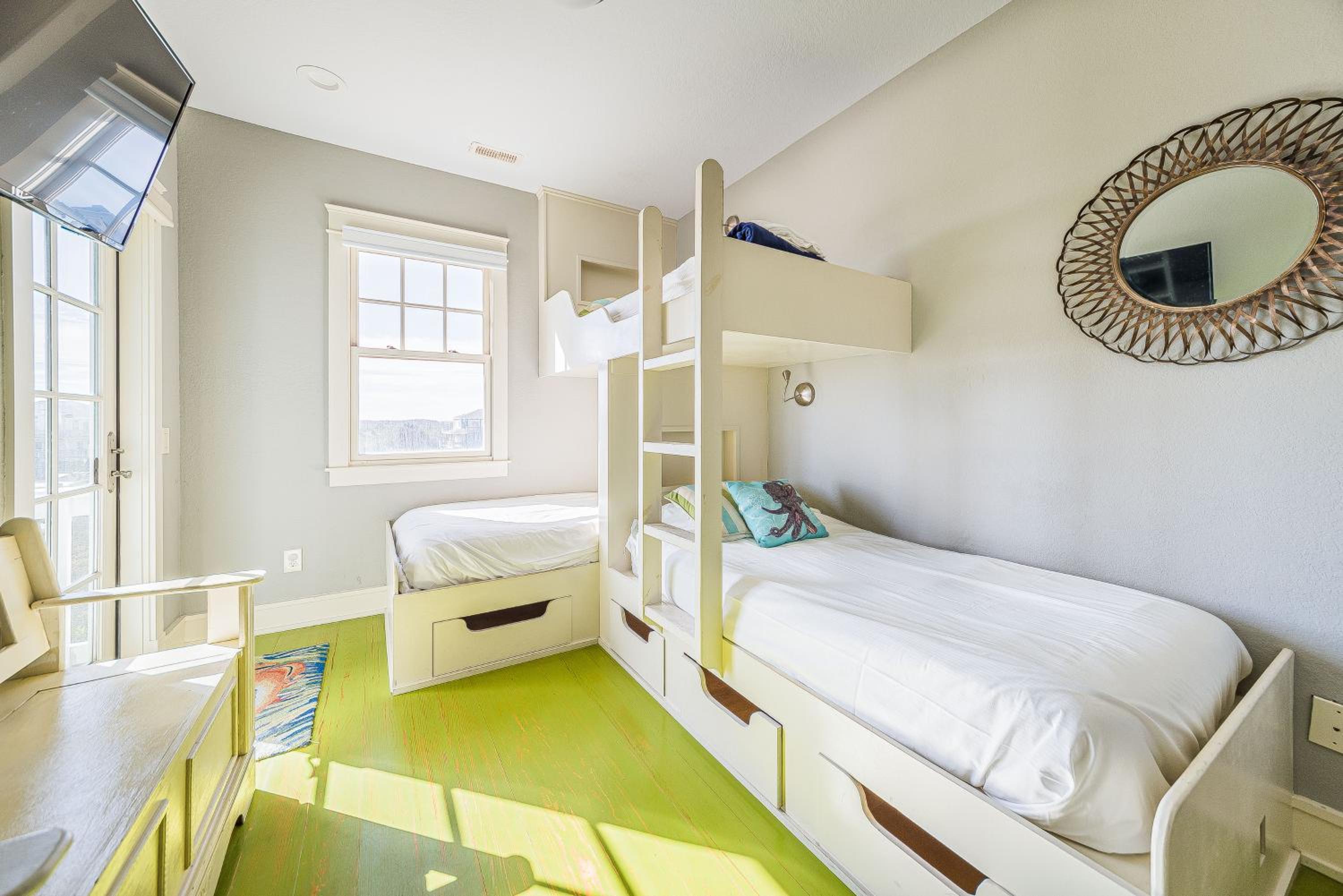 Outside-In - S Nags Head MP 18.5, Luxury Oceanfront, Elevator, Pool, Cabana, Home Theatre, Pets OK